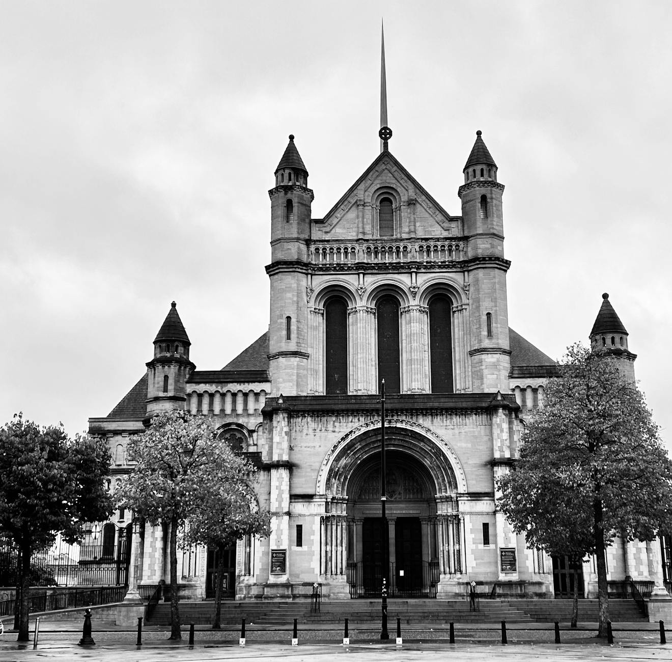 Belfast travel image in Northern Ireland.
