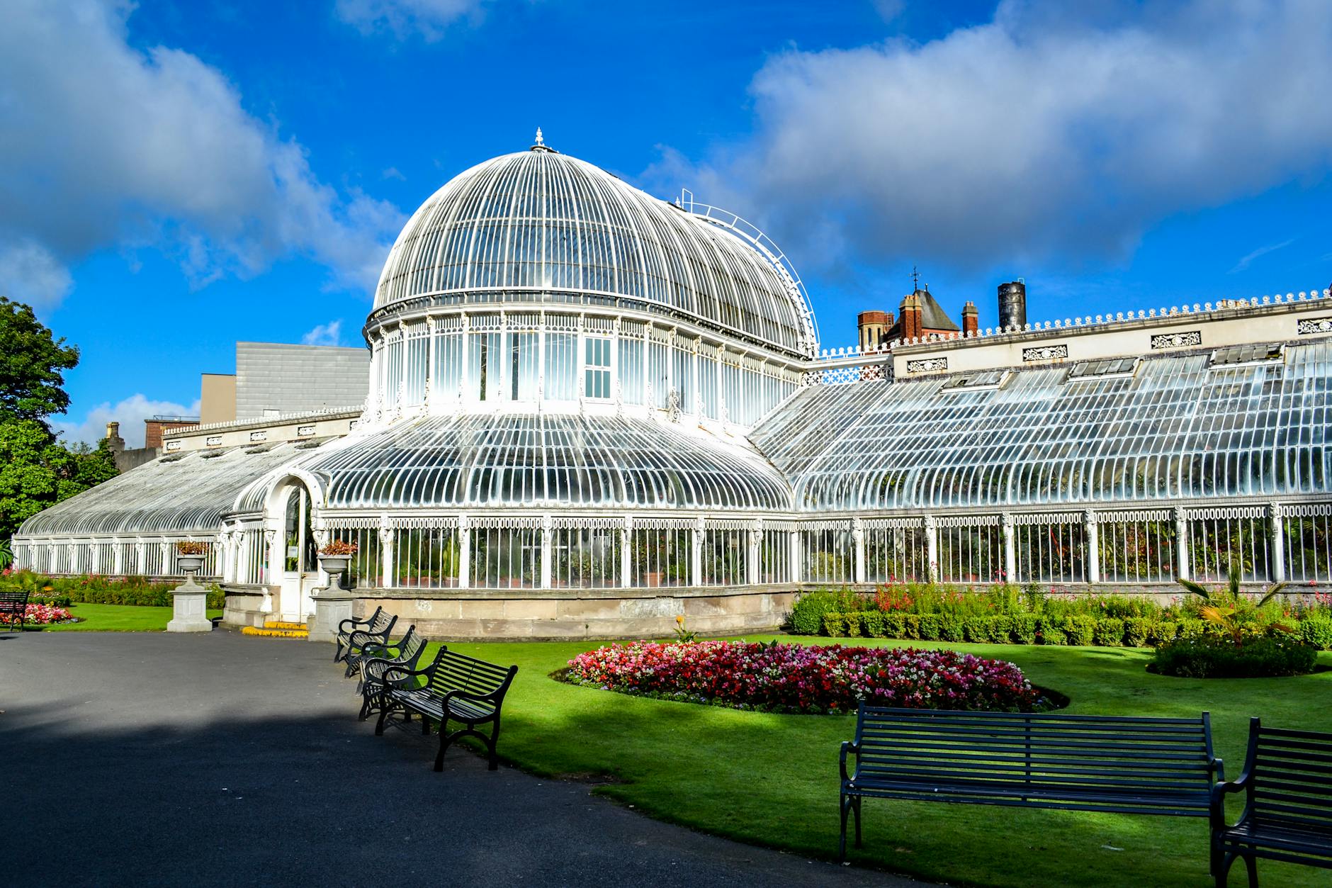 Belfast travel scene for arrival planning.