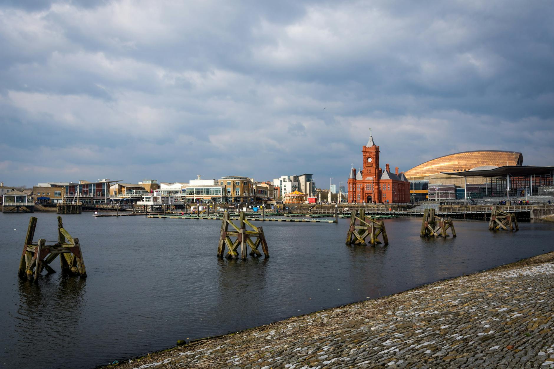 Belfast city context for shore-excursion planning.