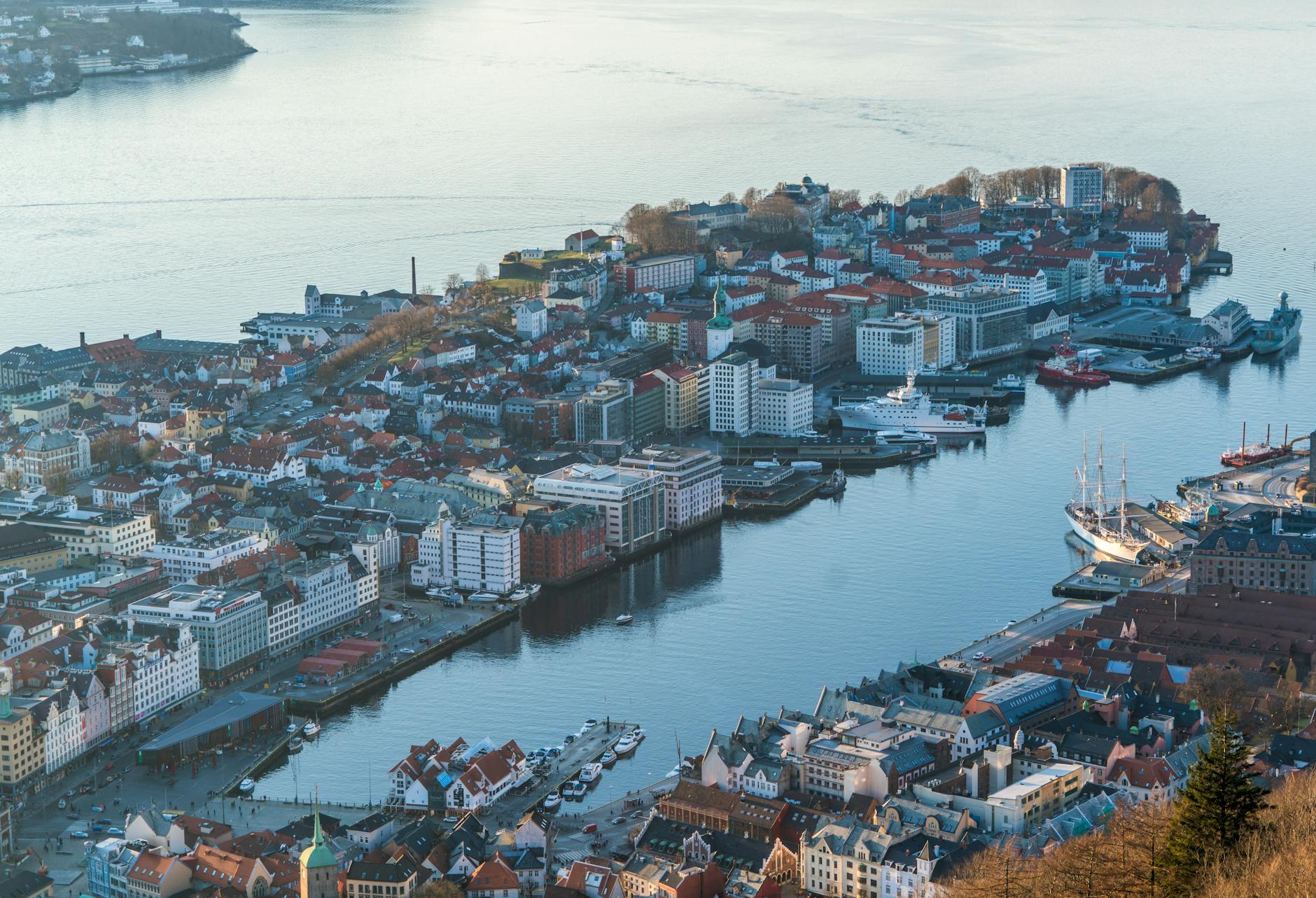 Bergen academic setting for conference attendee planning.