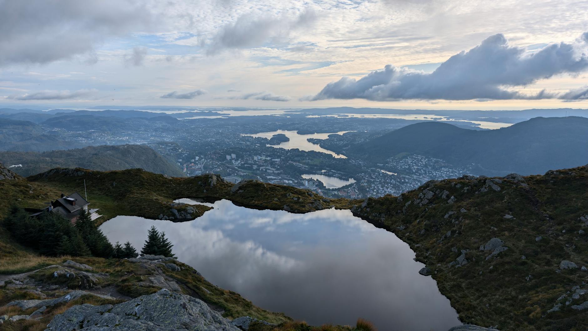 View from above Bergen for repeat leisure viewpoint planning.