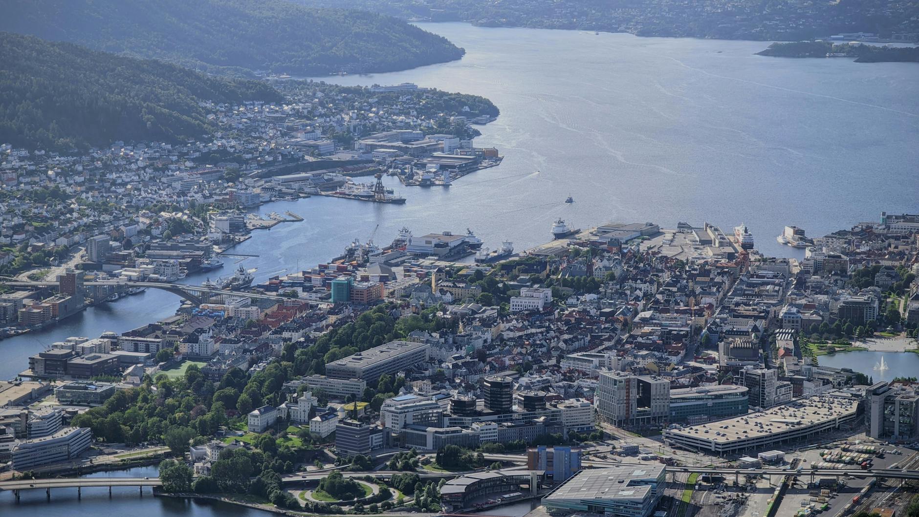 Bergen harbor overview for medical-constraints hotel location planning.