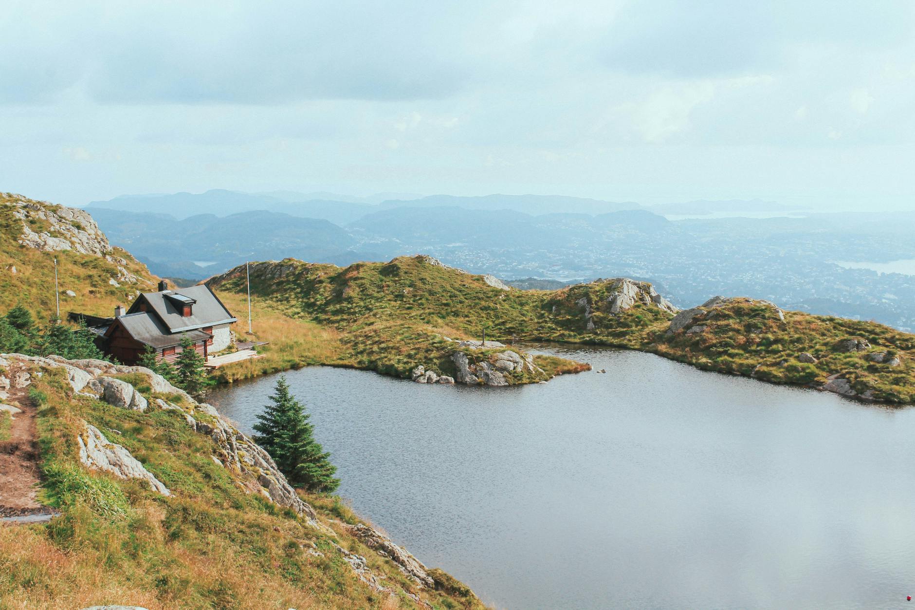 Mountain lake near Bergen for volunteer or NGO traveler planning.