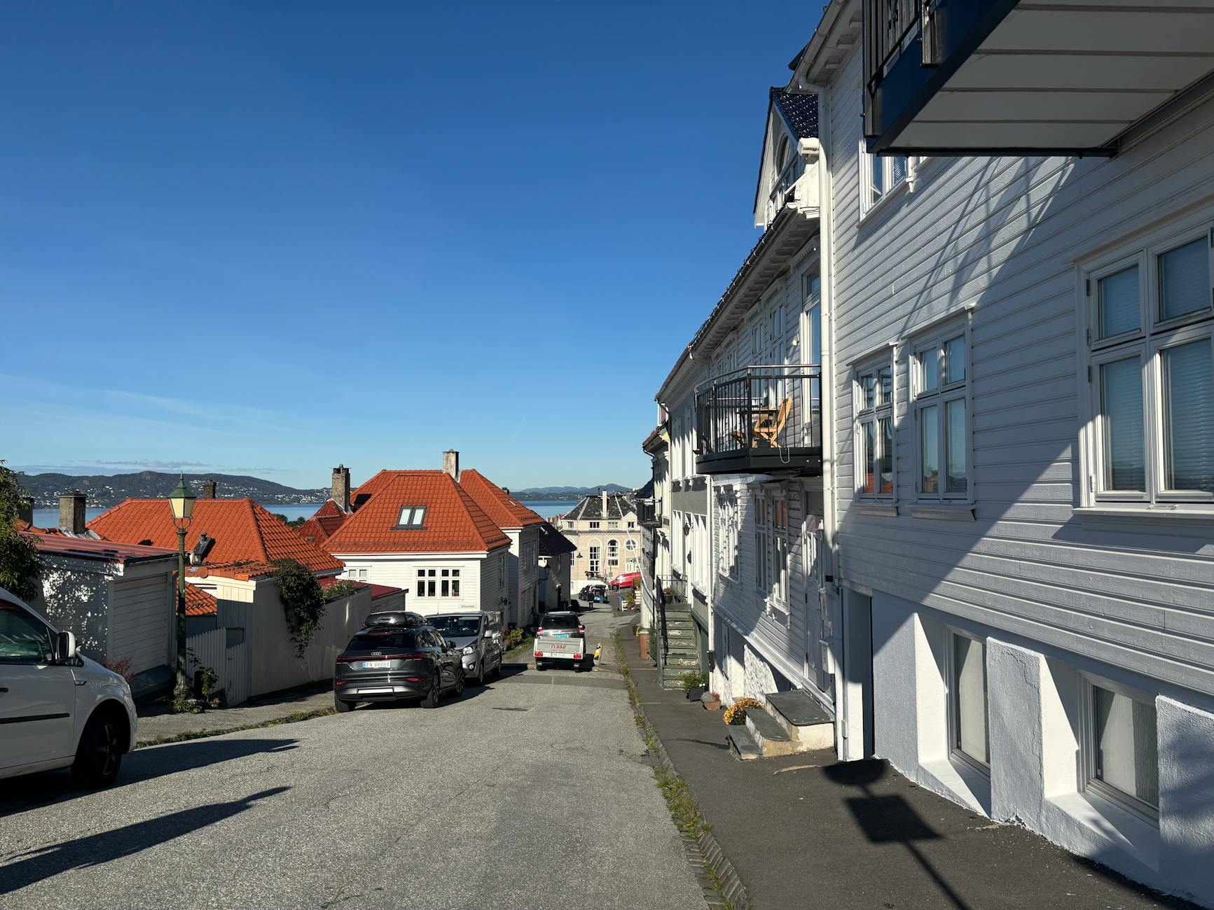 Bergen residential street for volunteer downtime planning.