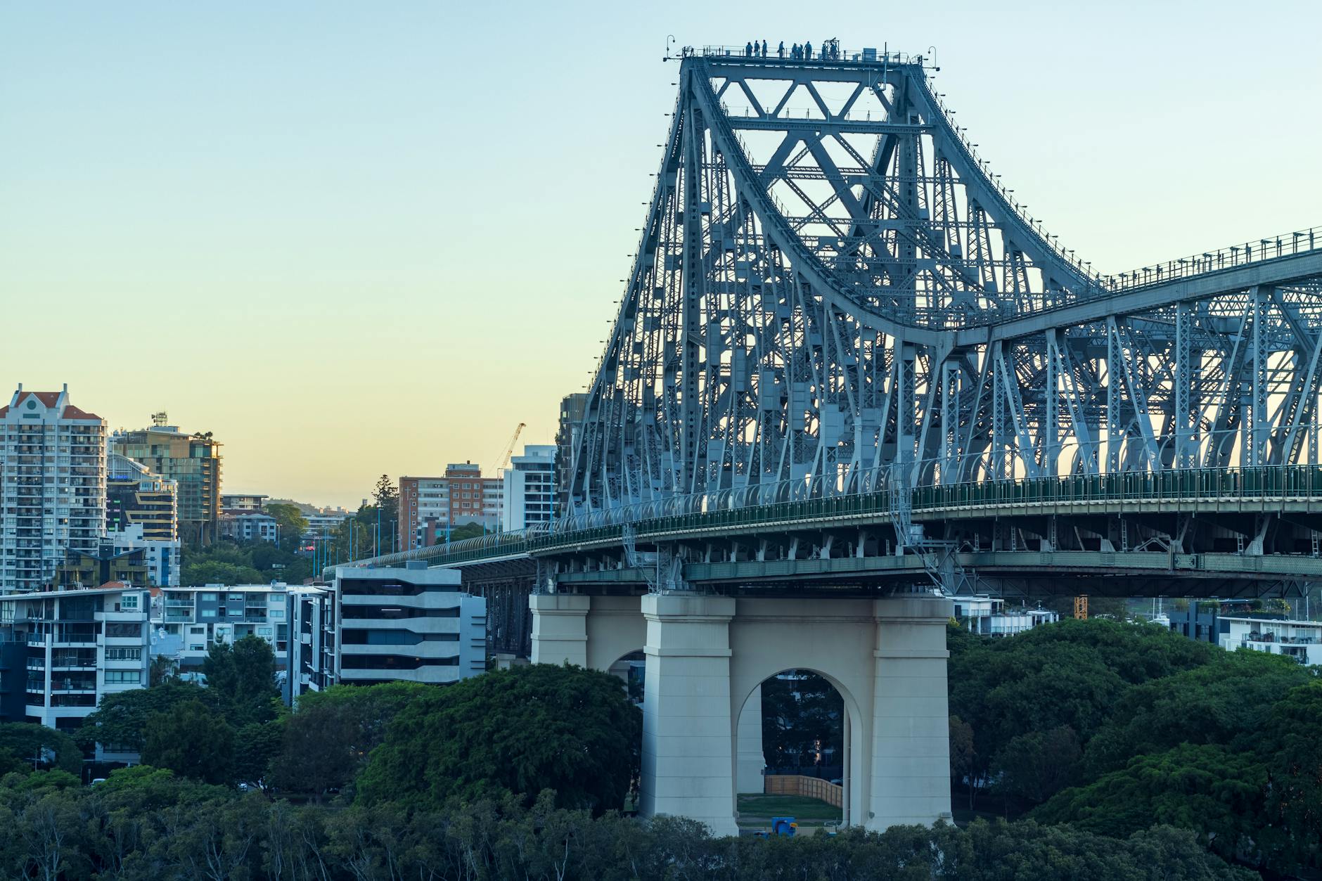 Story Bridge at dusk for Brisbane luxury hotel area planning.