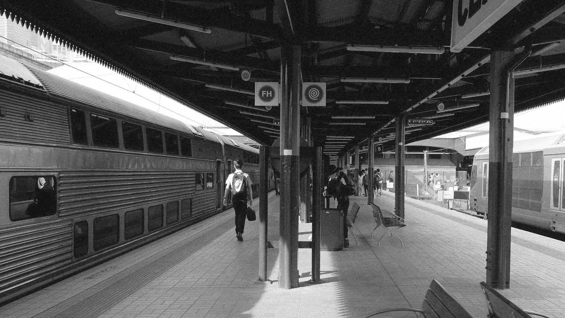 Rail platform for transport effort and energy planning.
