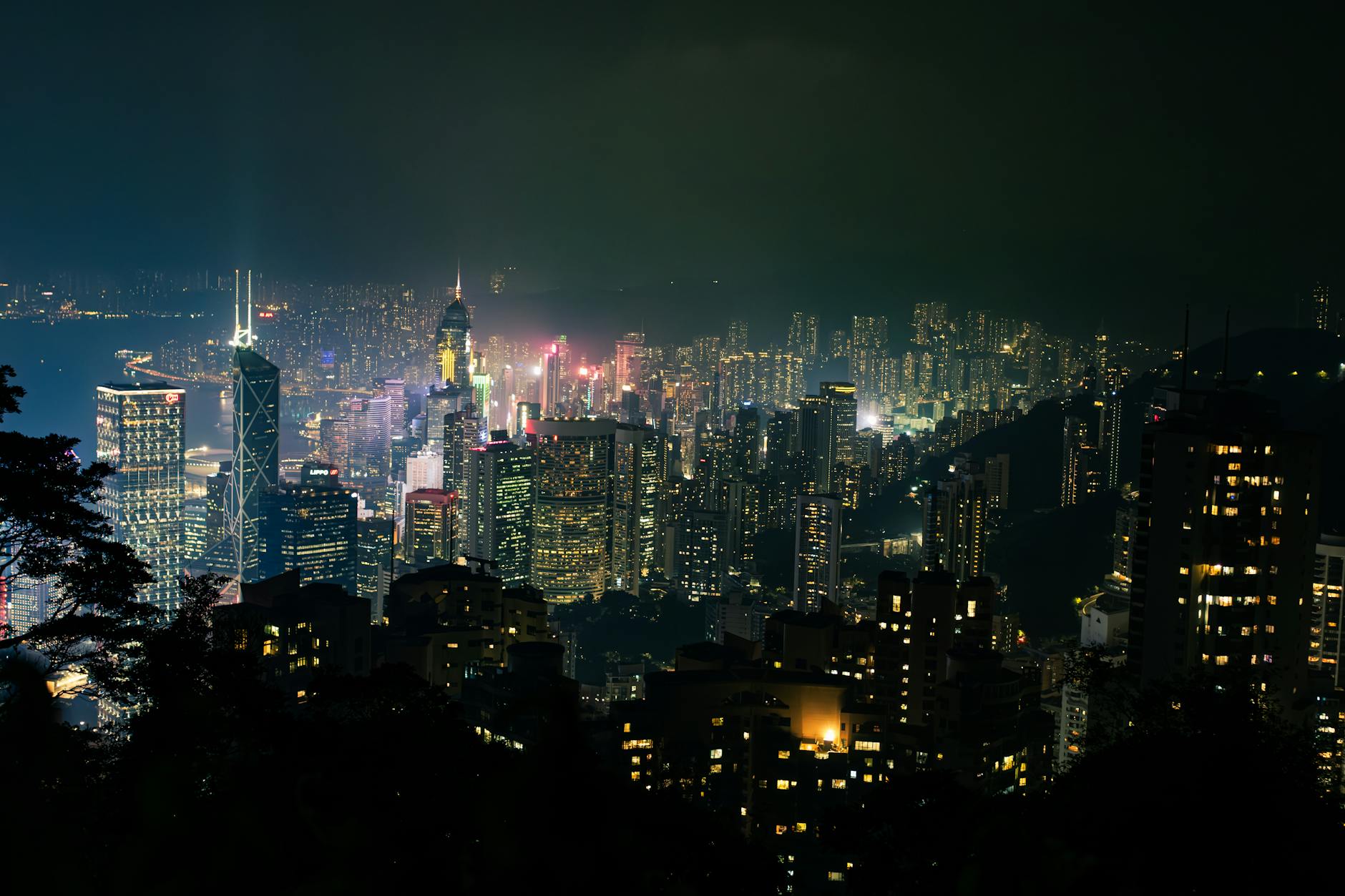 Hong Kong Peak skyline and active-route planning context.