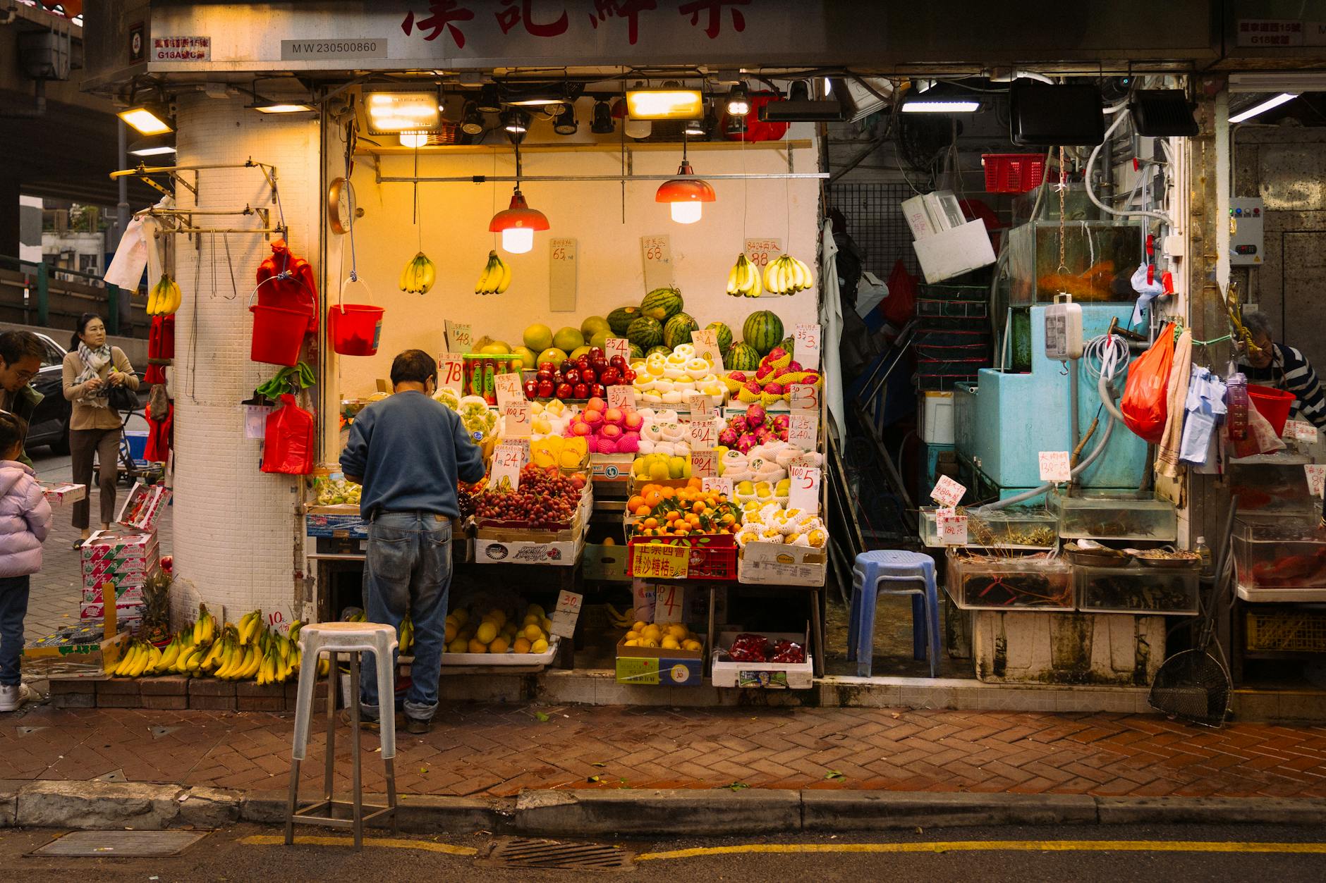 Central Hong Kong budget traveler image for short-term planning.