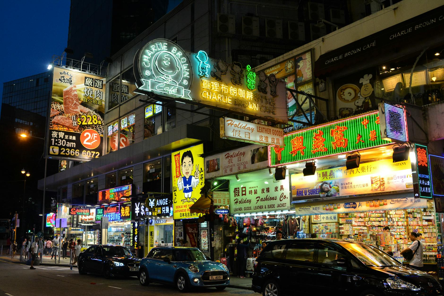 Central Hong Kong cafe and confidential work planning for consultants.