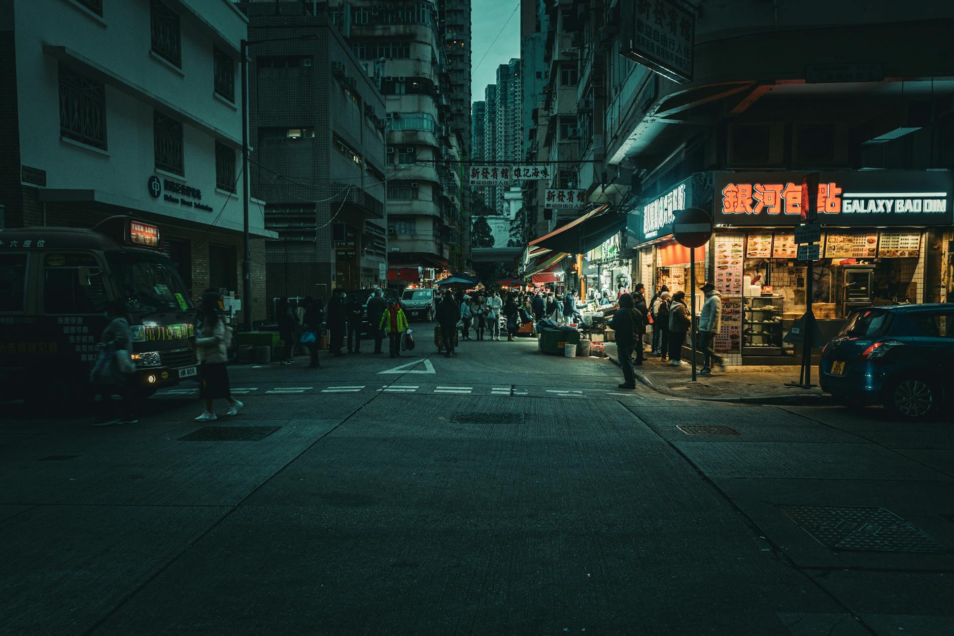 Central Hong Kong food street and first-time visitor payment planning context.