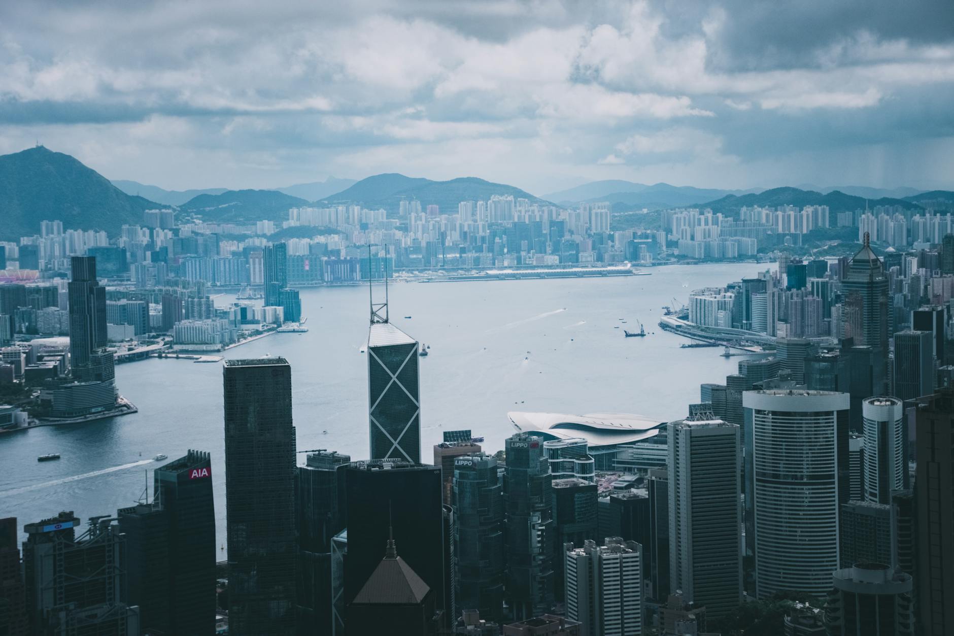 Central Hong Kong private dining and confidential meeting planning context.