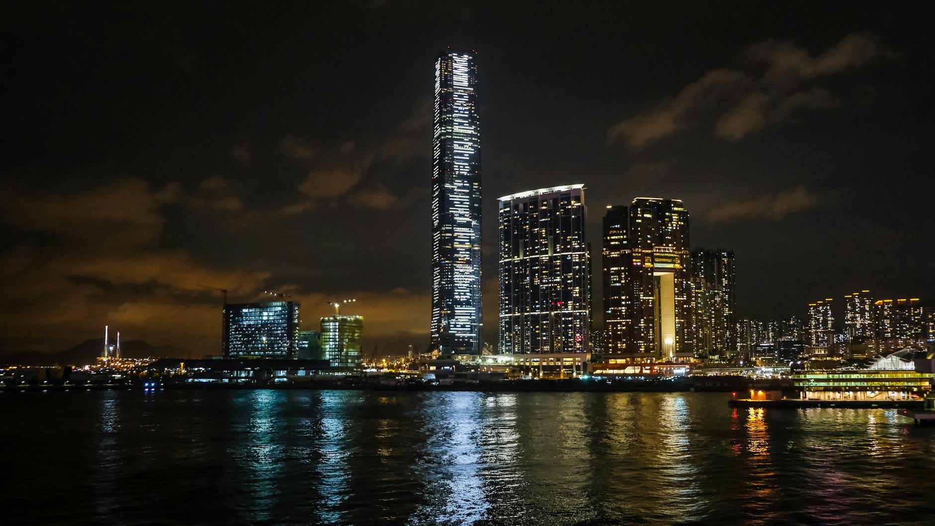 Hong Kong MTR and nightlife recovery planning context.