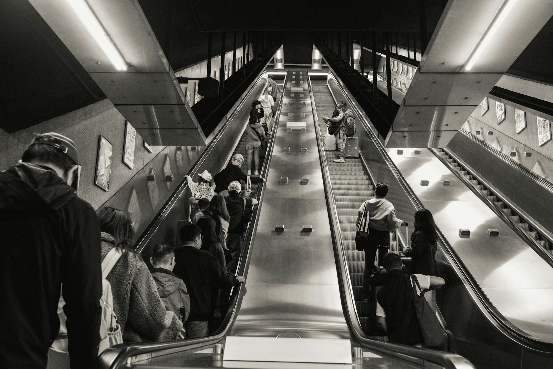 Hong Kong MTR and student commute planning context.