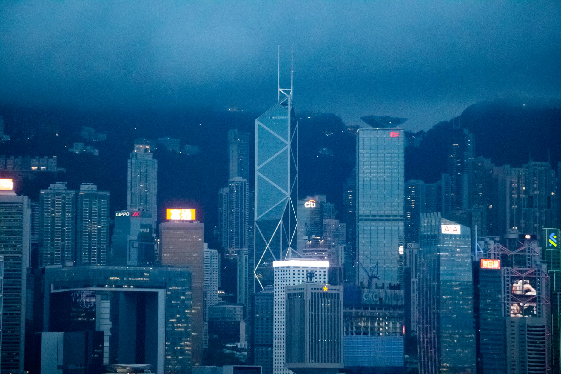Central Hong Kong business district and trade-show logistics context.