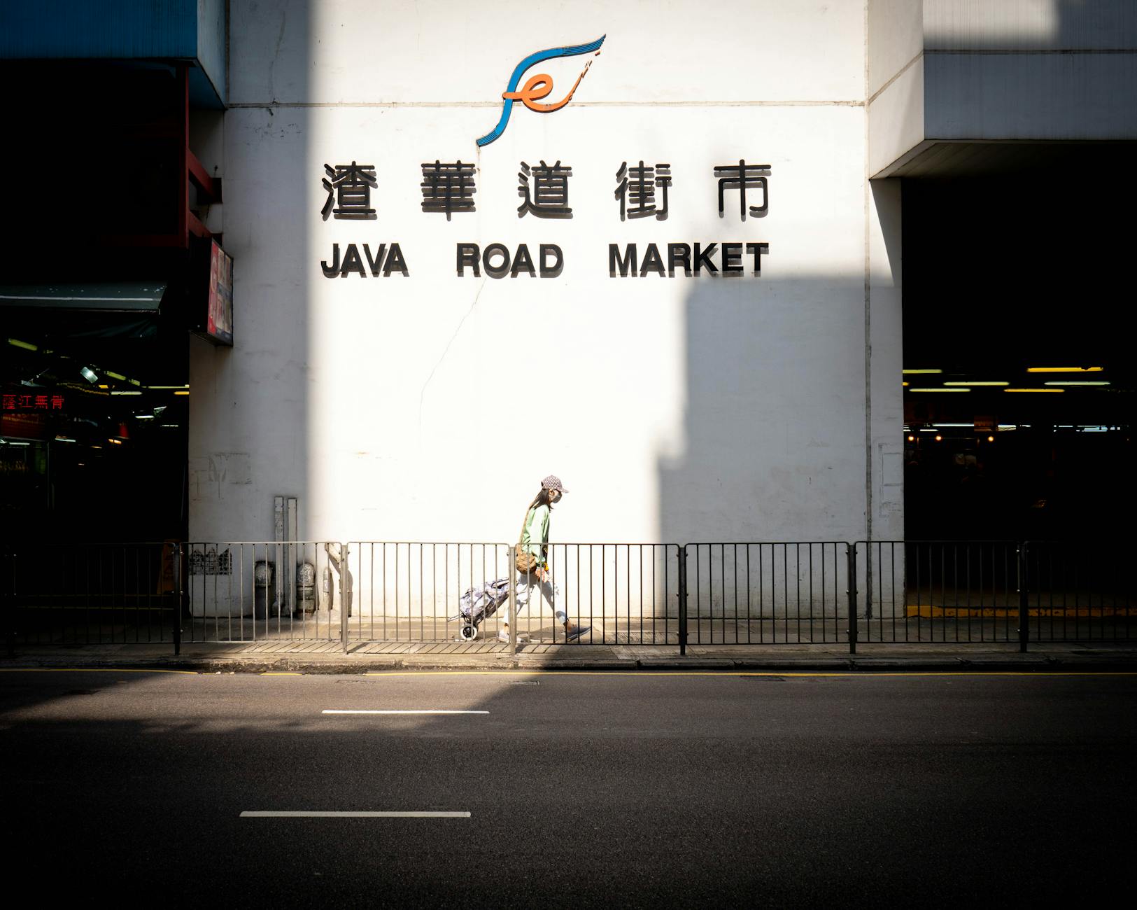 Central Hong Kong hotel-area and woman traveler arrival planning context.