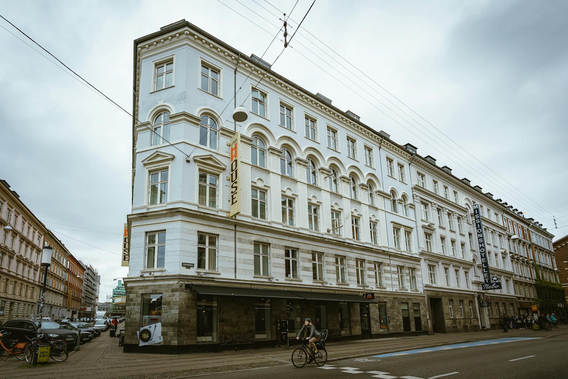 Copenhagen street architecture for academic side meeting planning.