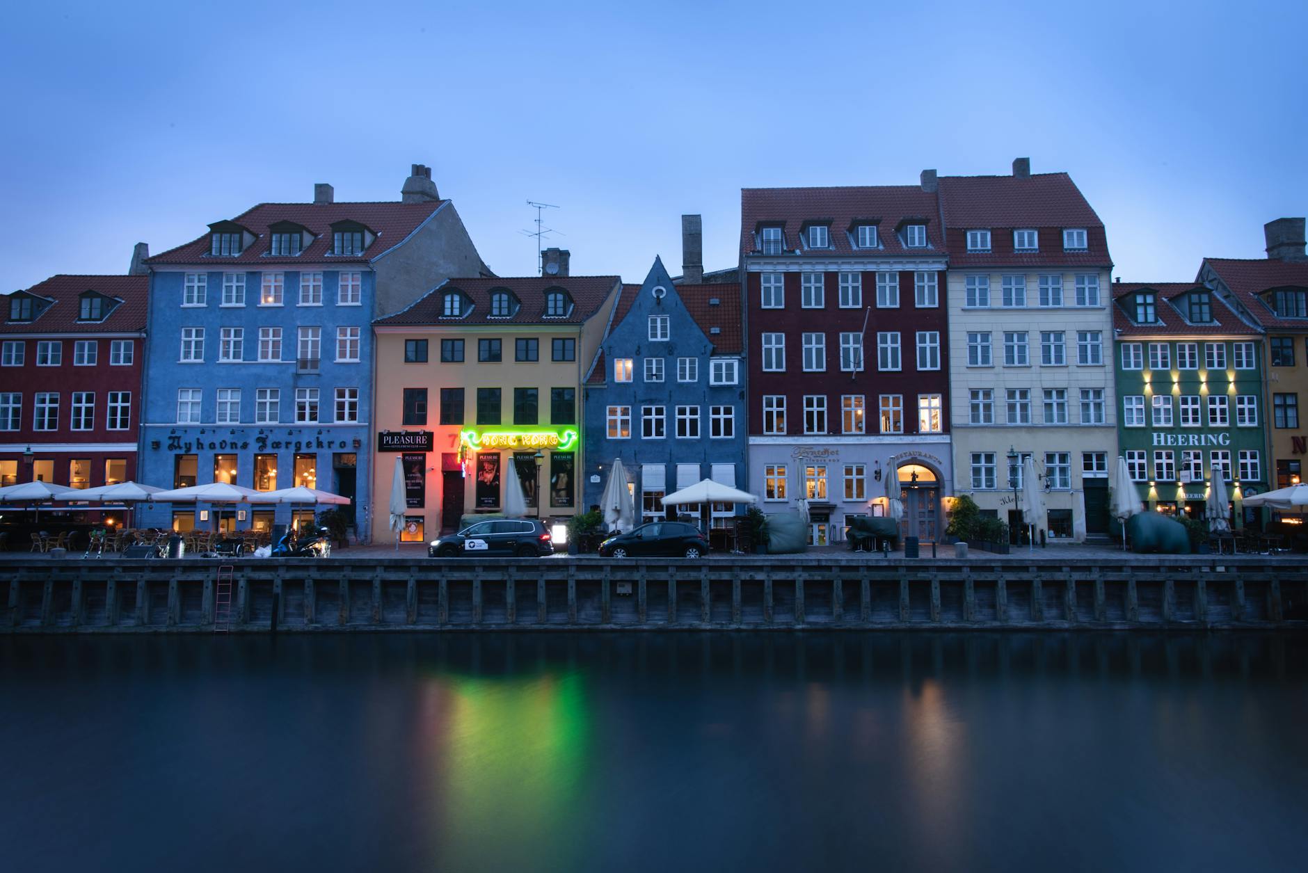 Nyhavn at twilight for Copenhagen consultant dinner planning.