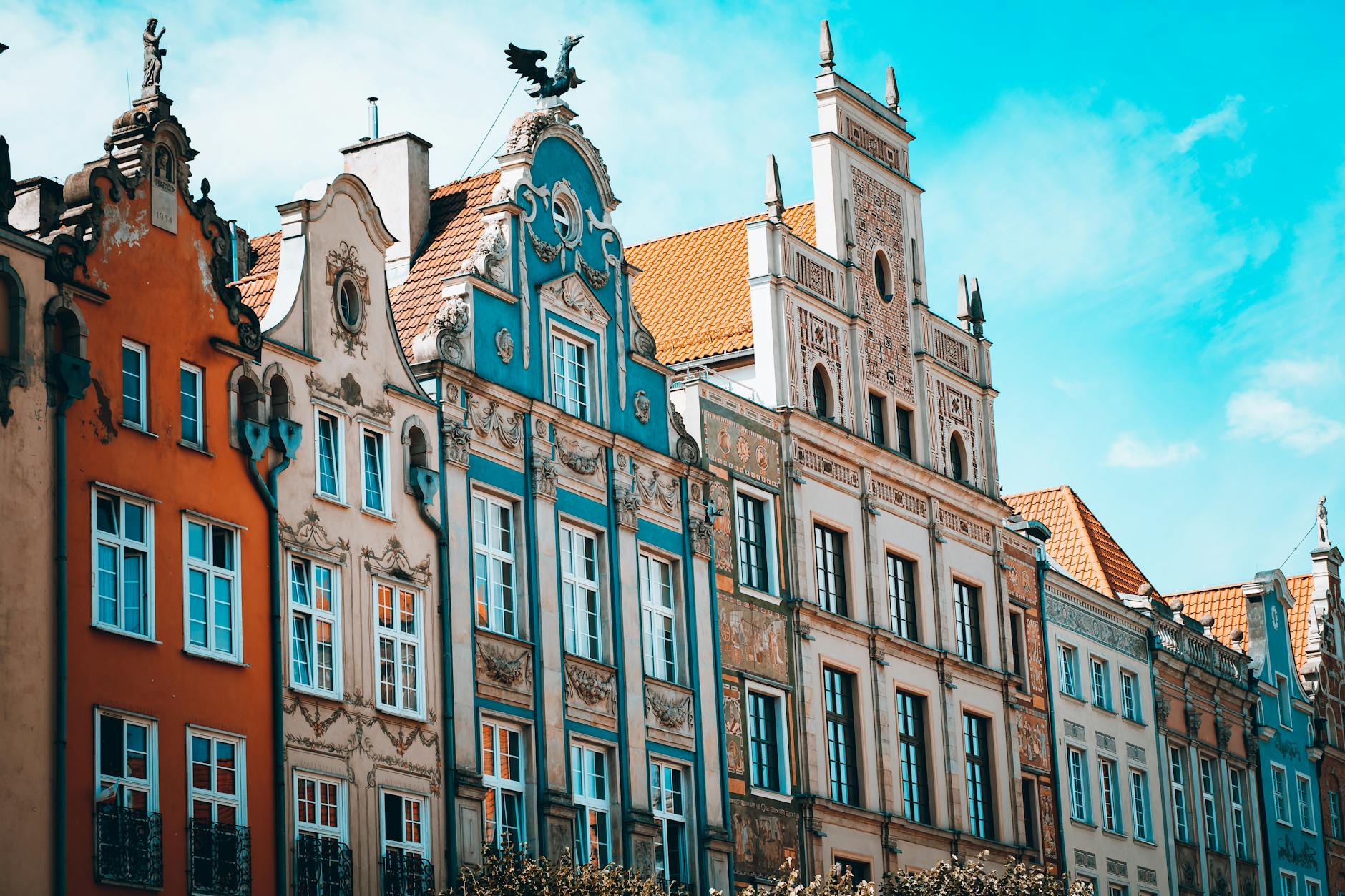 Gdansk budget traveler old-town setting for short-stay planning.