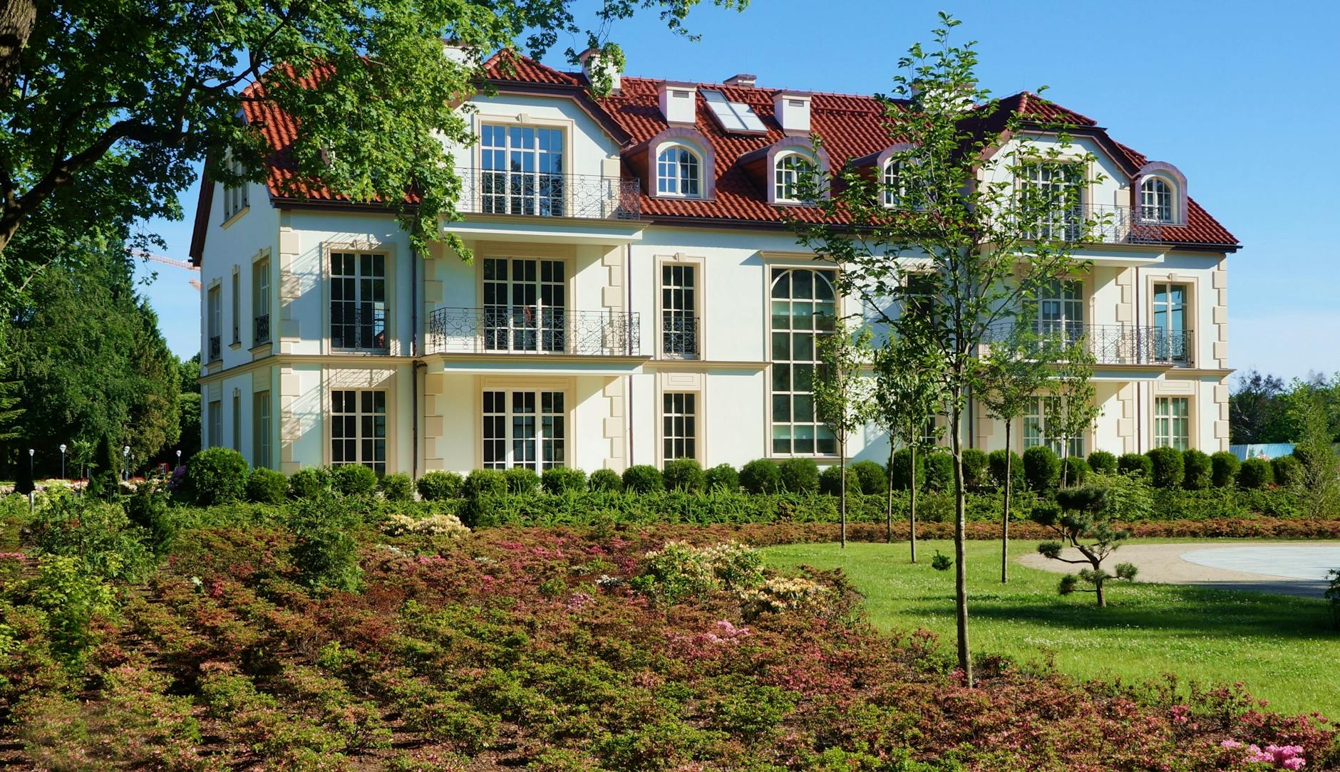 Gdansk neighborhood setting for repeat leisure visitor base planning.