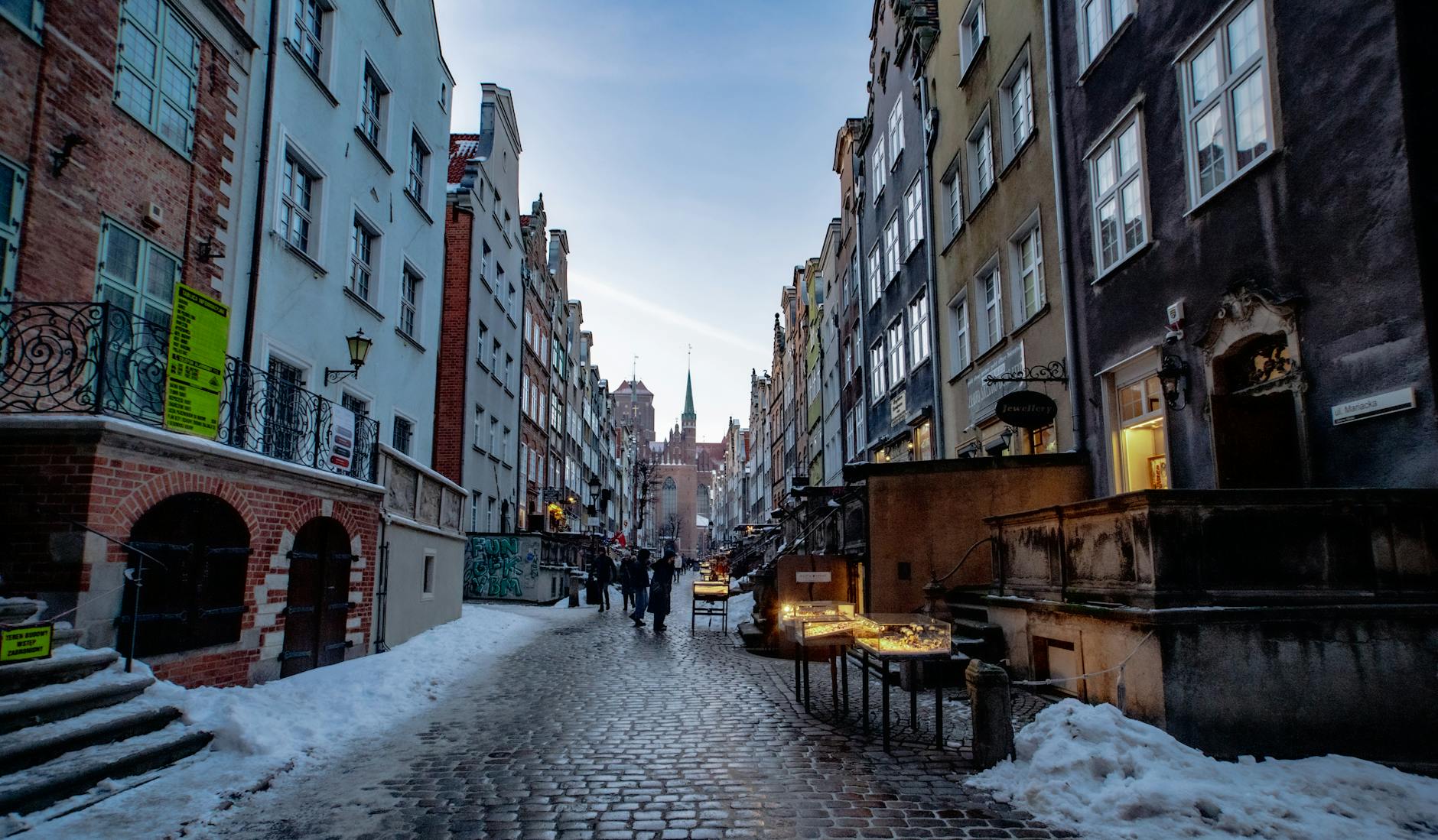 Gdansk quiet street setting for repeat leisure visitor planning.