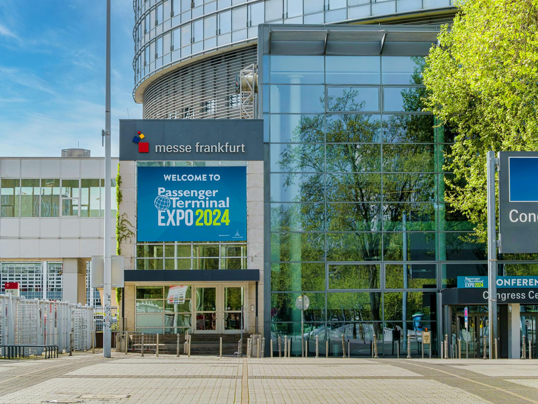 Gdansk trade-show attendee business setting for short-stay planning.