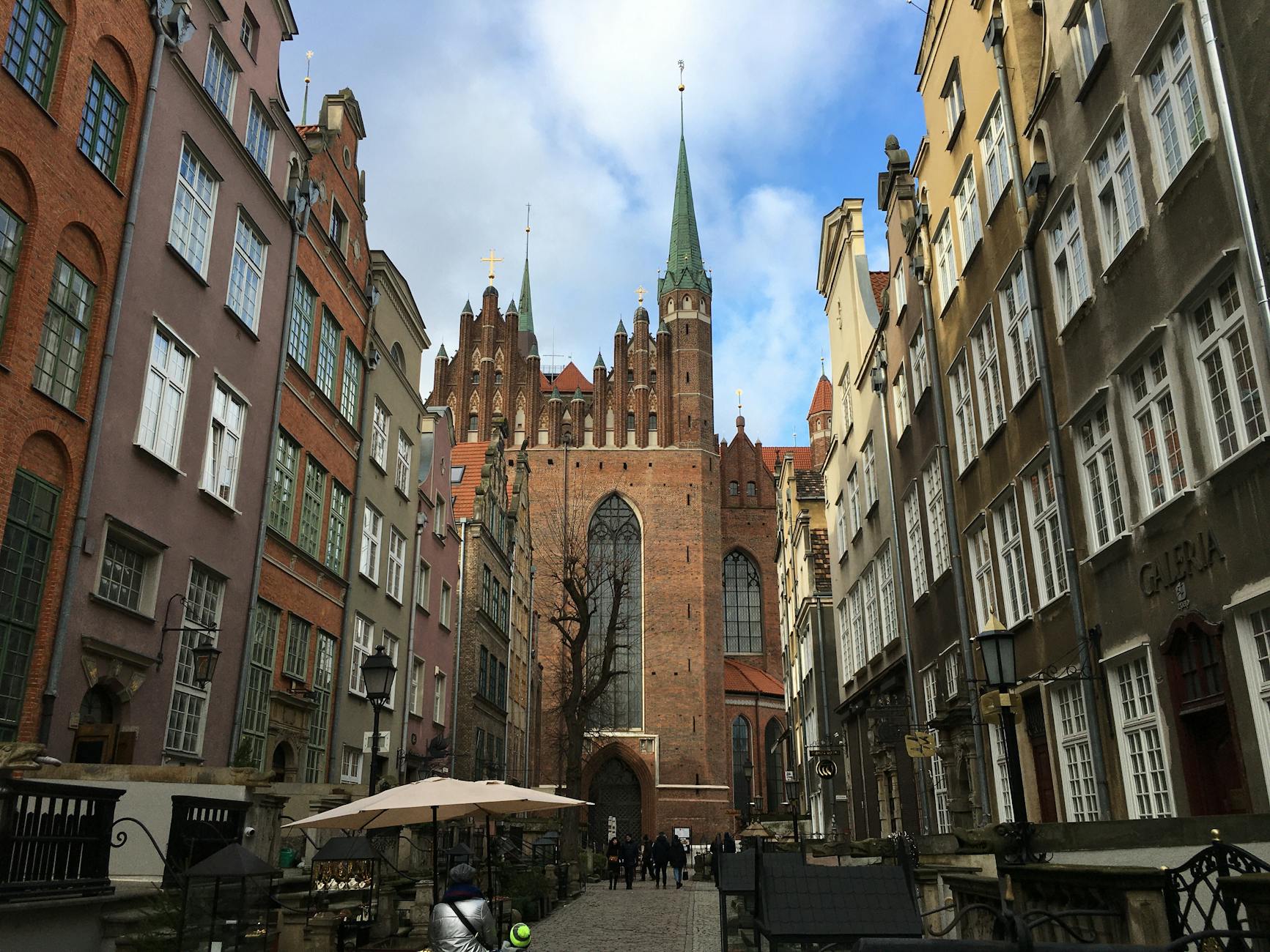 Gdansk old-town tour setting for woman traveler social planning.