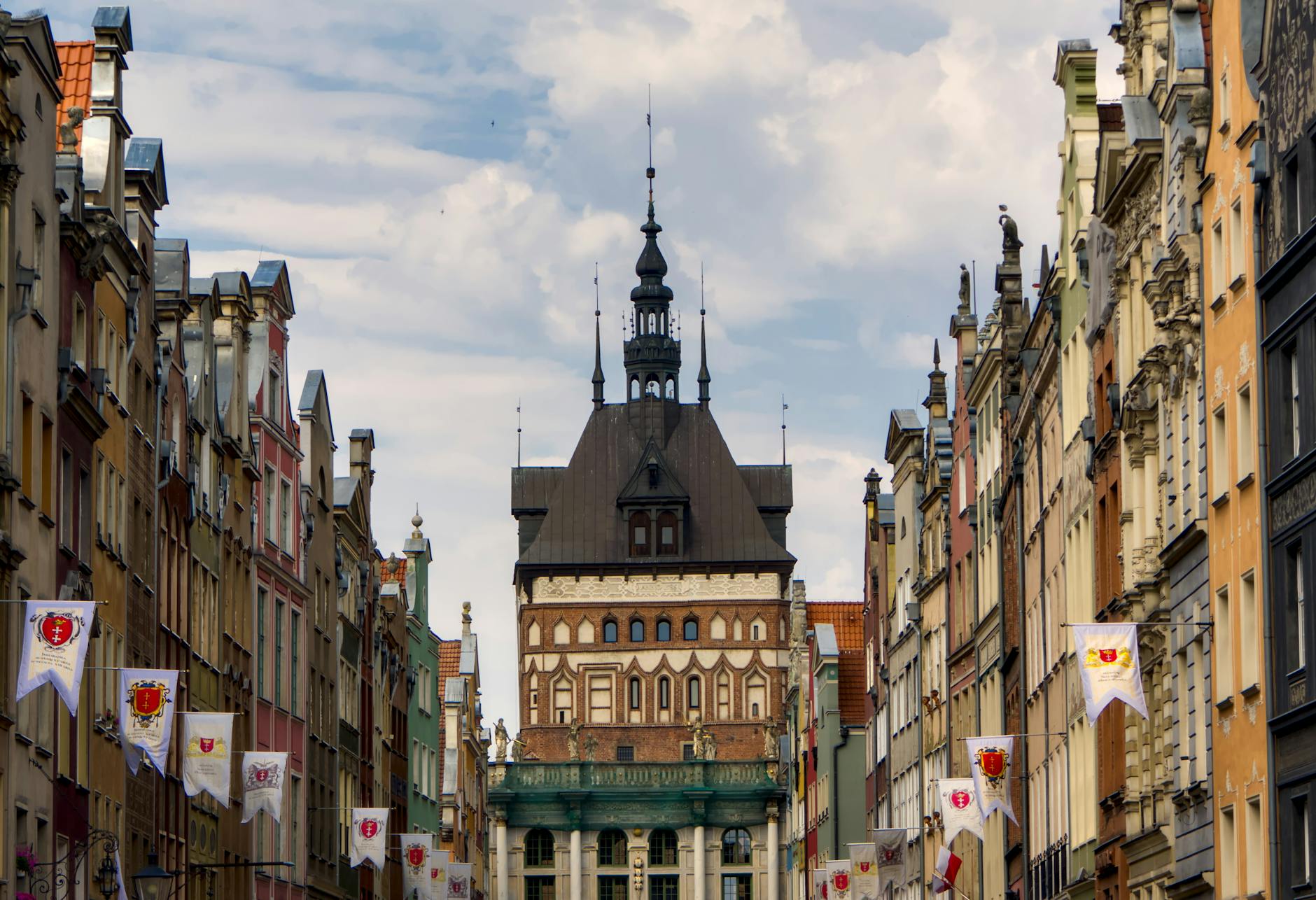 Gdansk old-town lodging area for woman traveler base planning.