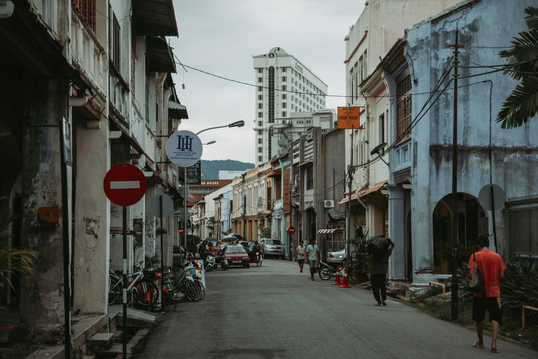 George Town food and hospitality context for business visitors.