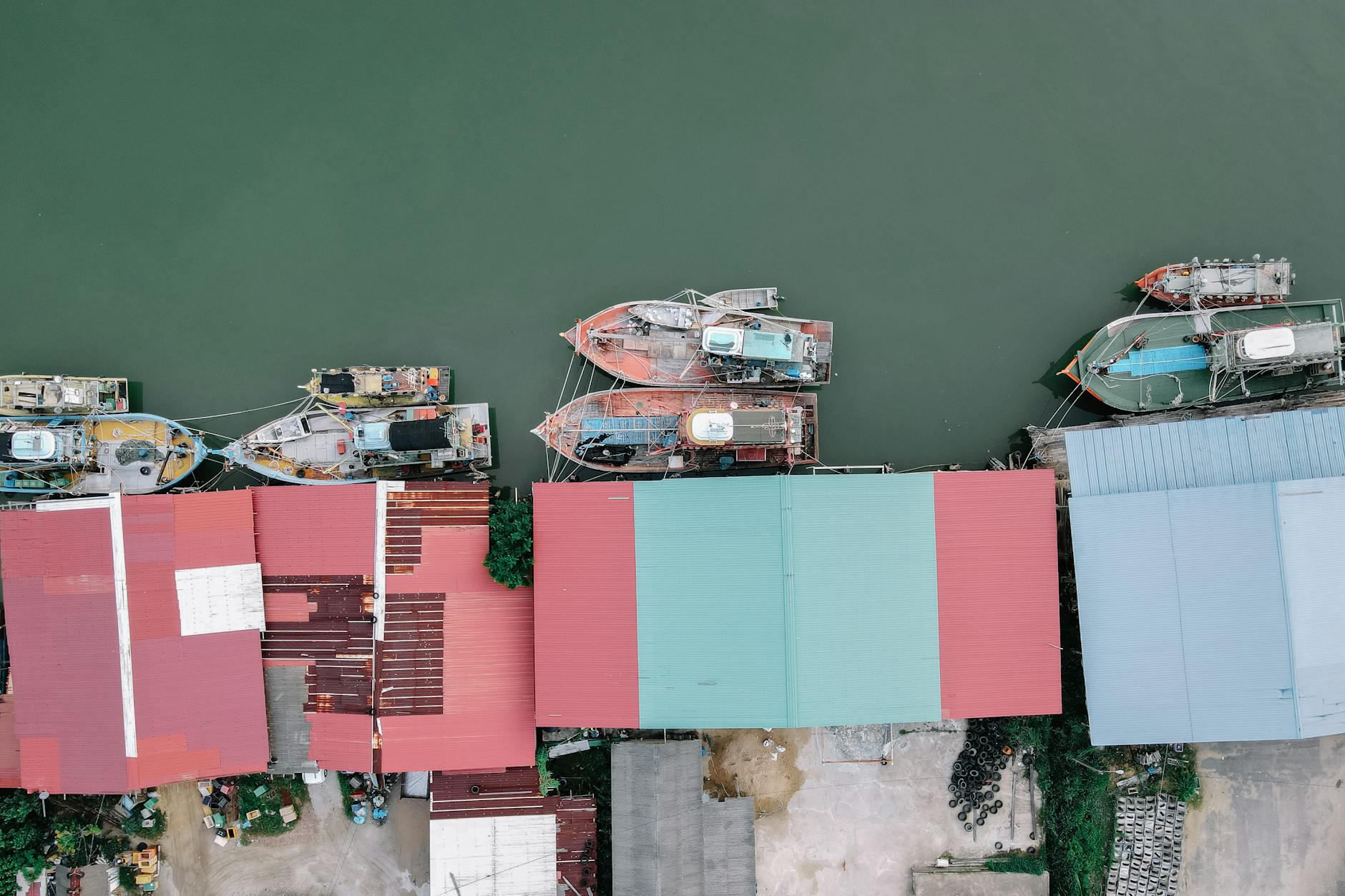 George Town mobility and shopping context for cruise visitors.