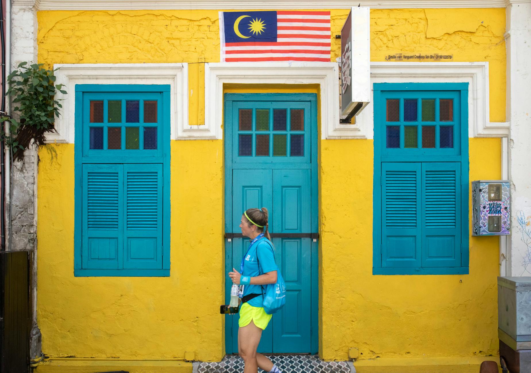 George Town arrival and local transport context.