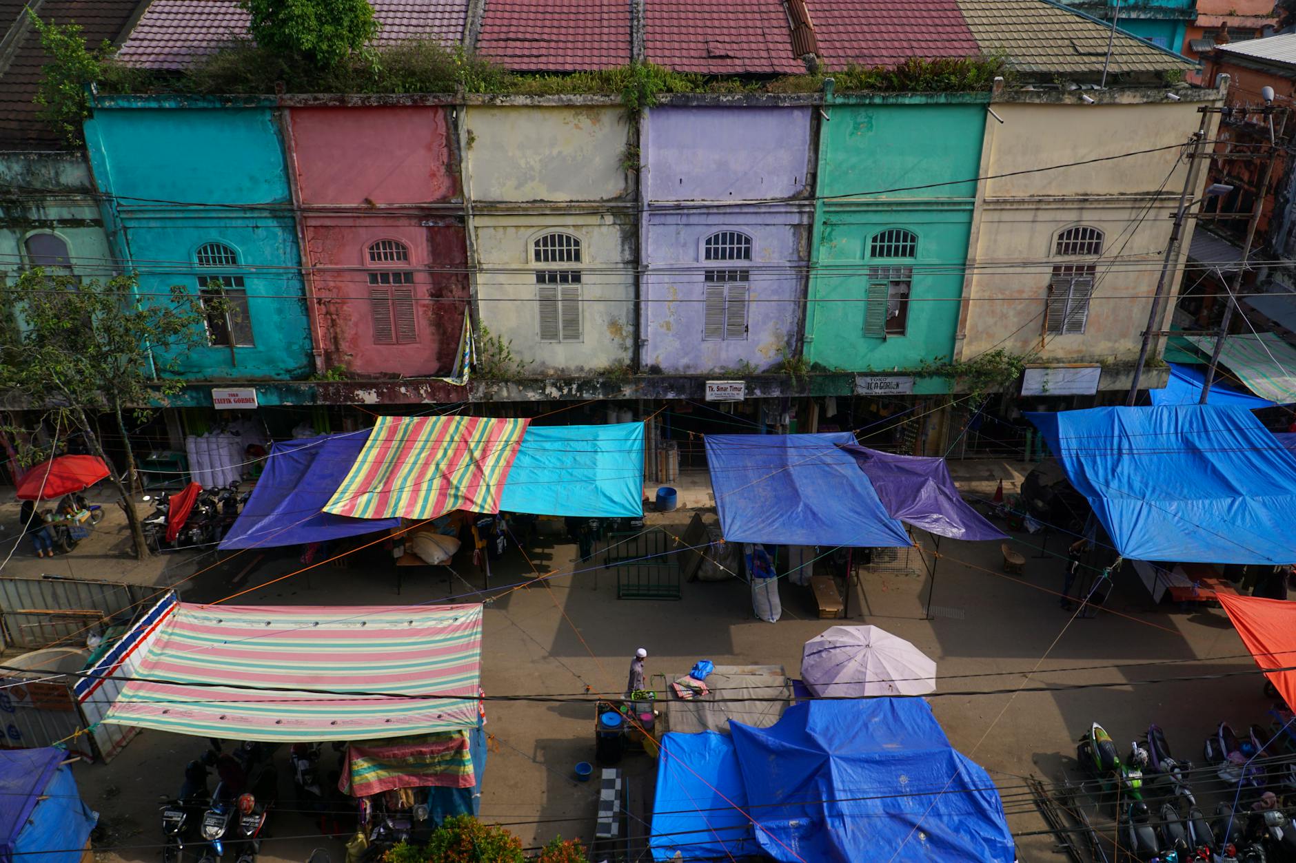 George Town street and reporting context for journalists.