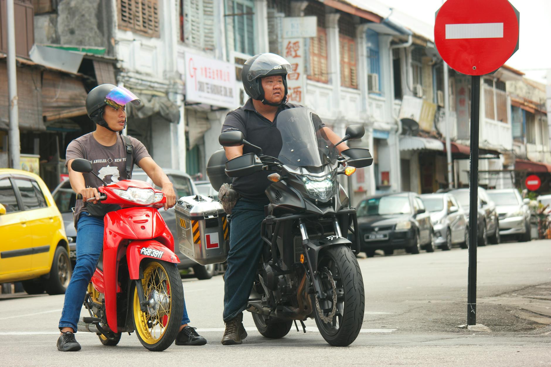 George Town lodging and solo traveler base context.