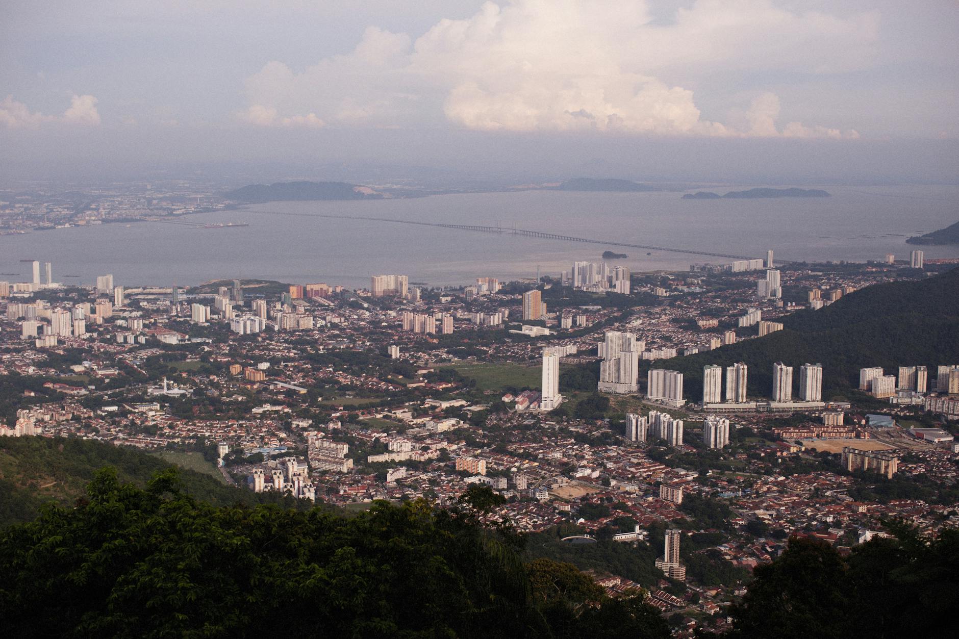 George Town city context for travelers with medical constraints.