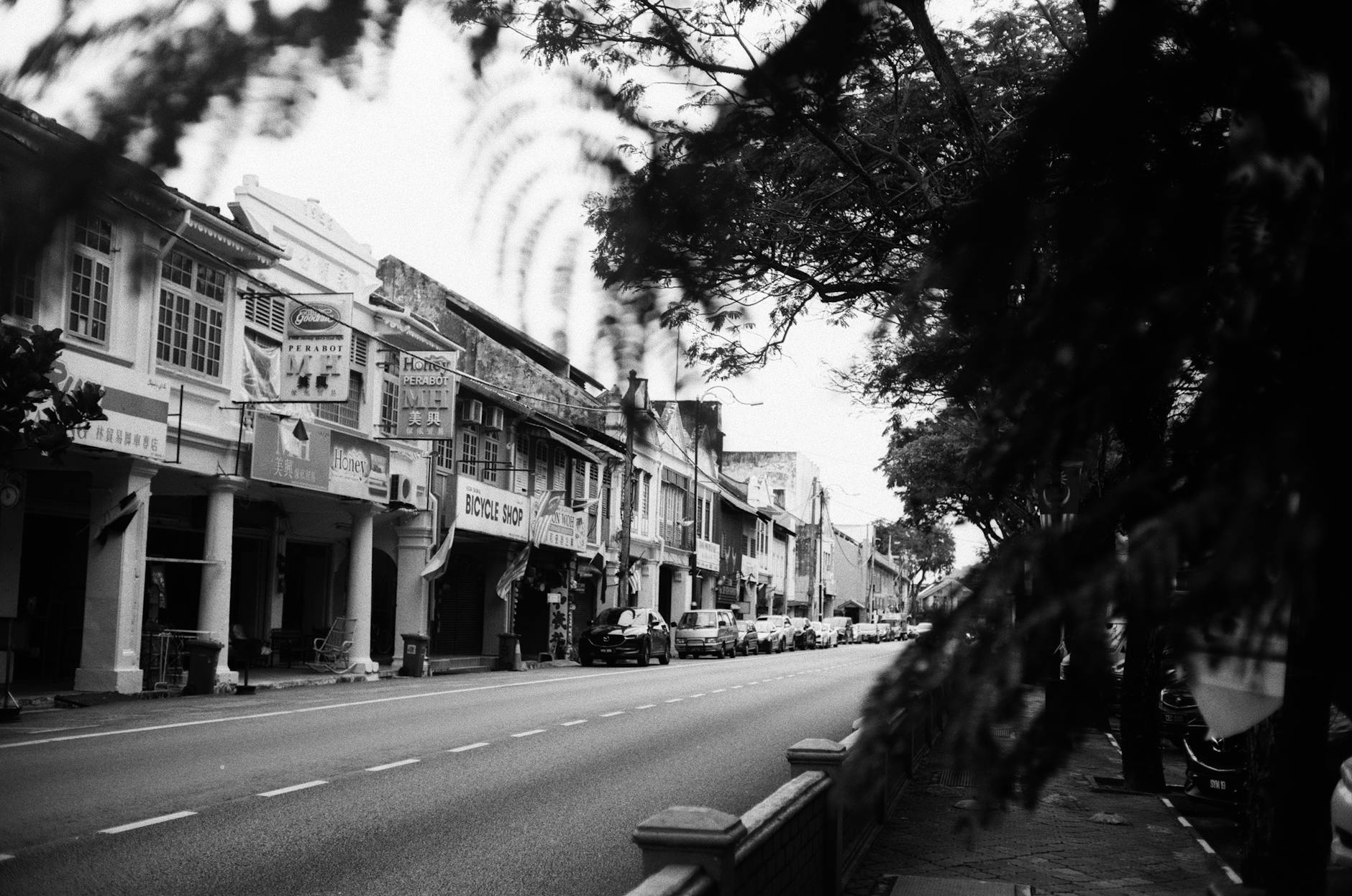 George Town woman traveler image for short-term planning.