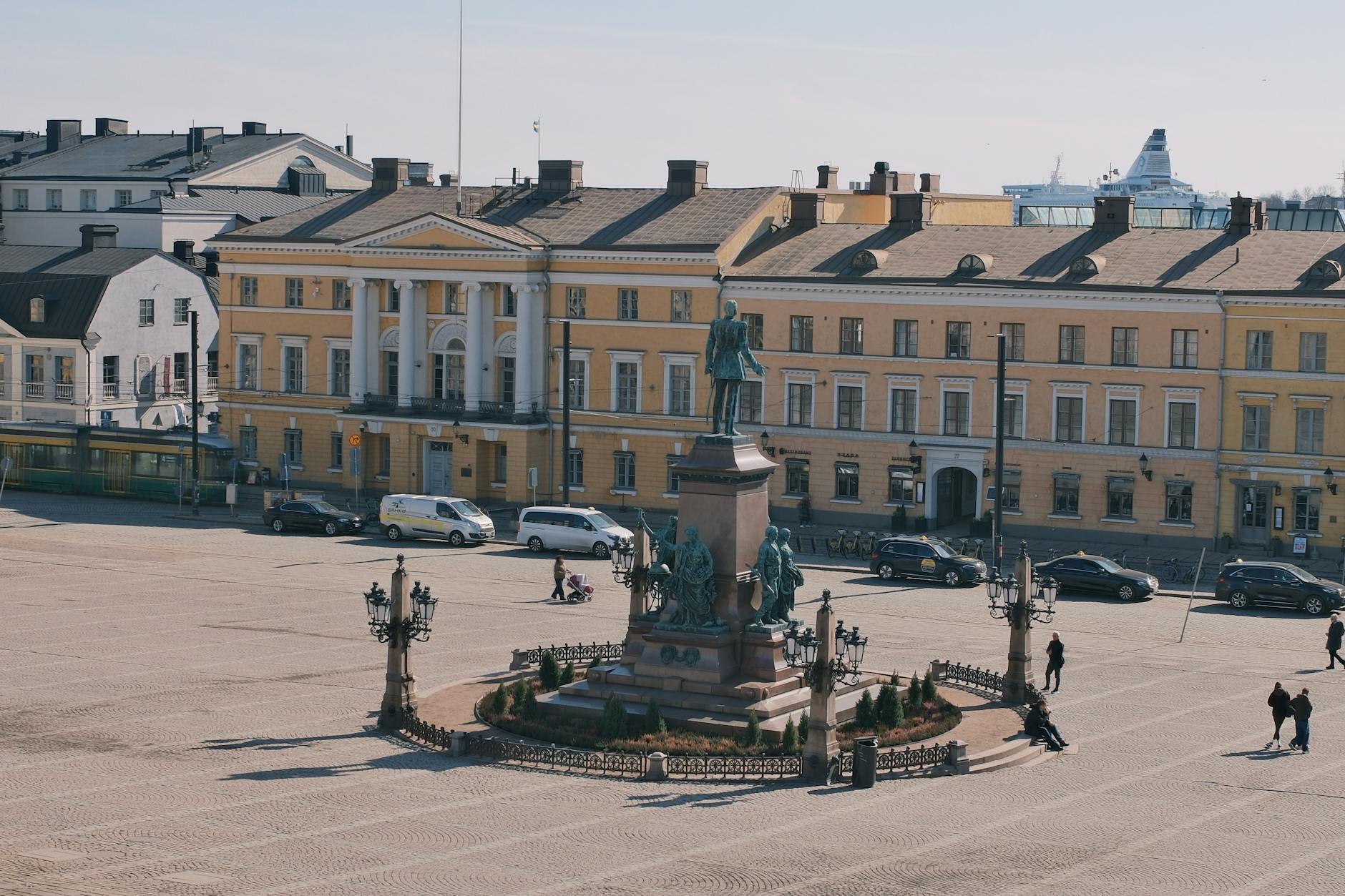 Aerial view of Senate Square for first-time Helsinki planning.