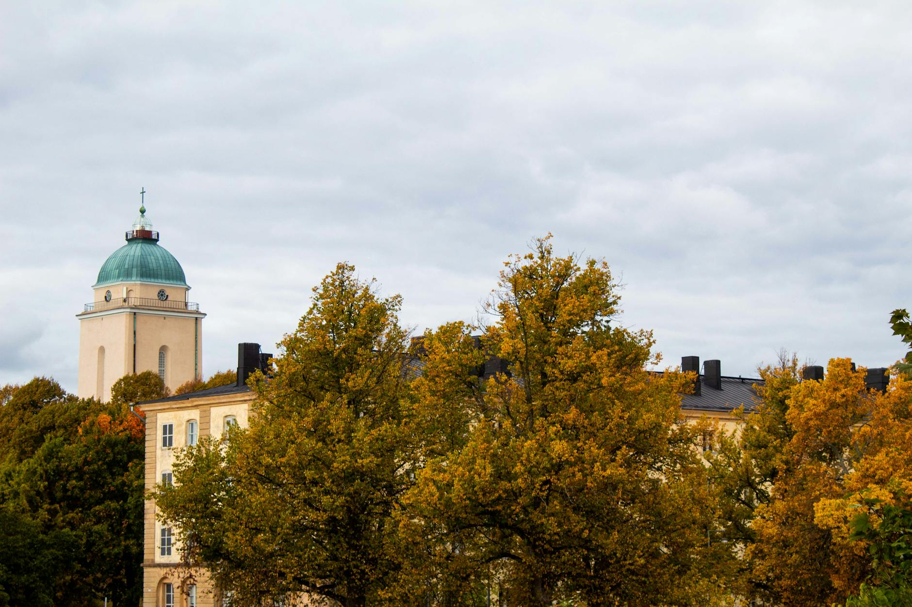 Suomenlinna Church in autumn for Helsinki pilgrimage planning.
