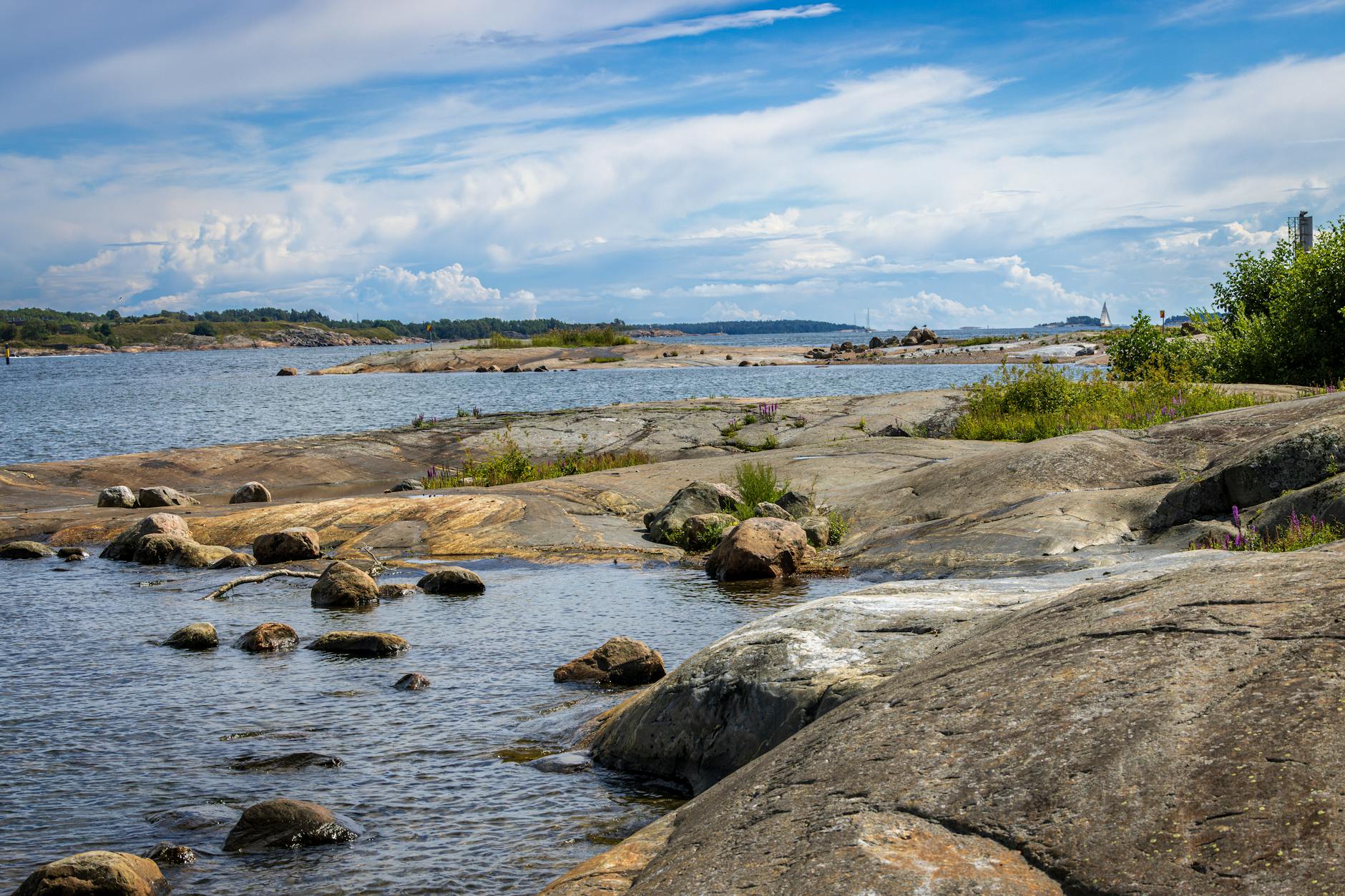 Rocky Helsinki coastline for seasonal repeat-visit planning.