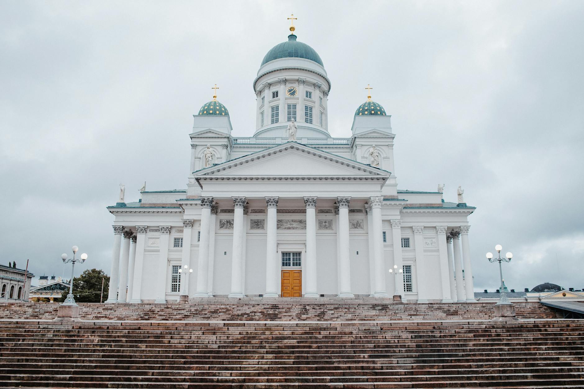 Helsinki Cathedral for solo landmark and museum planning.