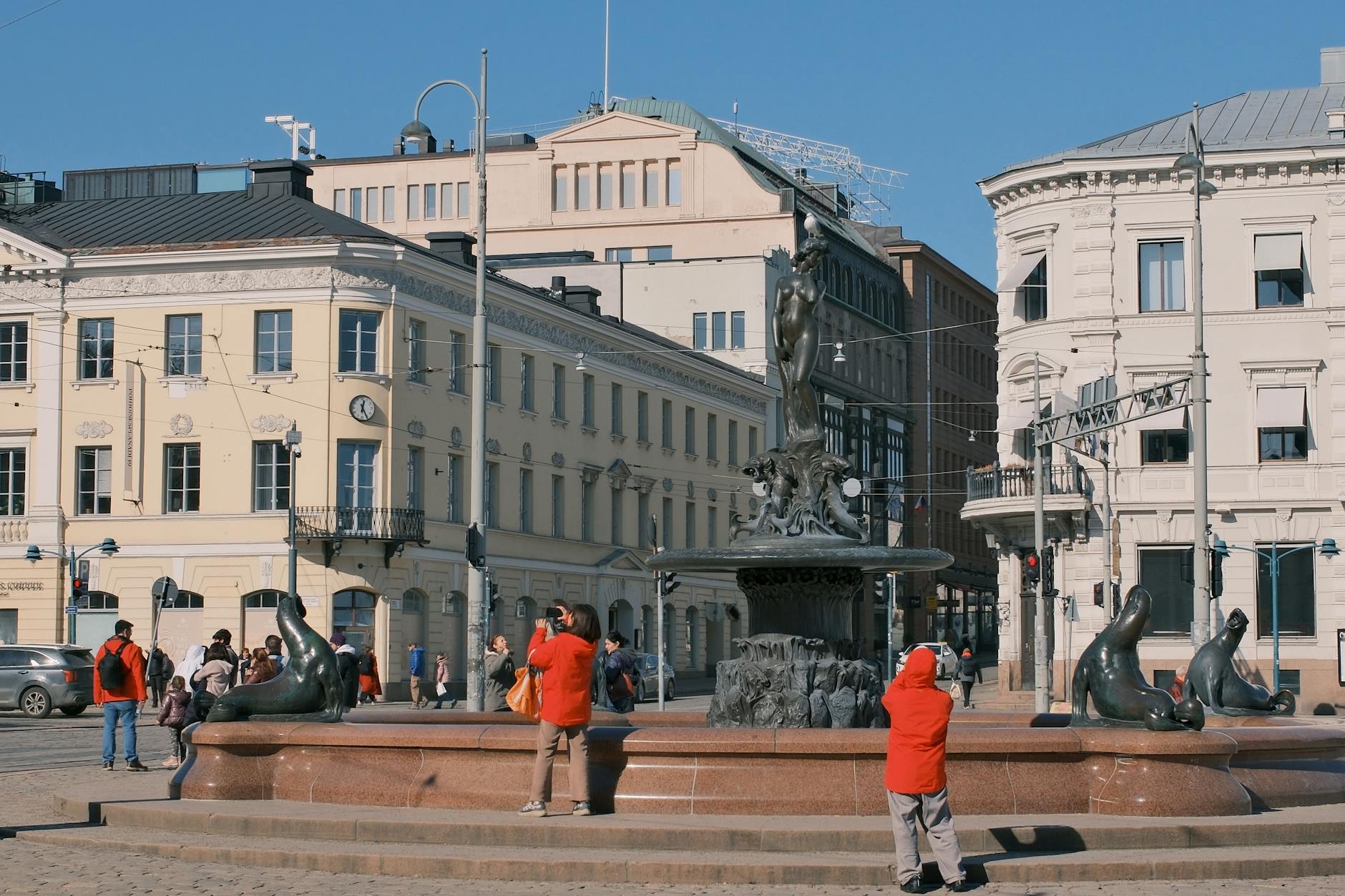 Havis Amanda Fountain in Helsinki for tourist route planning.