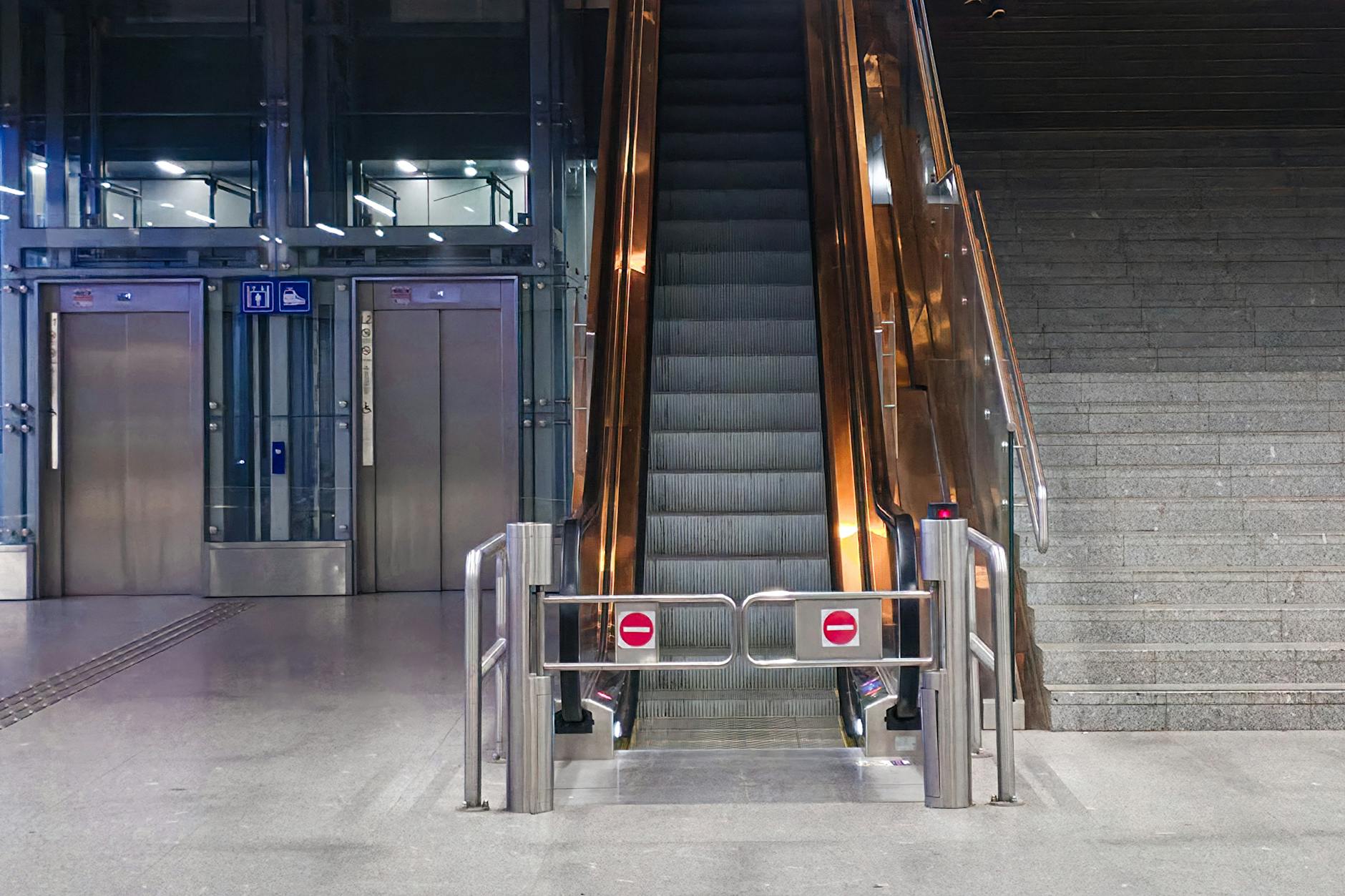 Escalators and elevators for Helsinki access planning.
