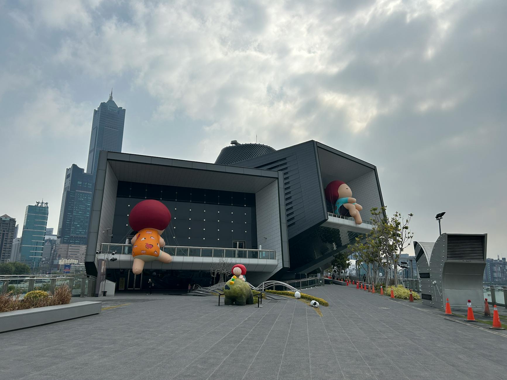 Kaohsiung modern architecture and waterfront luxury routing context.