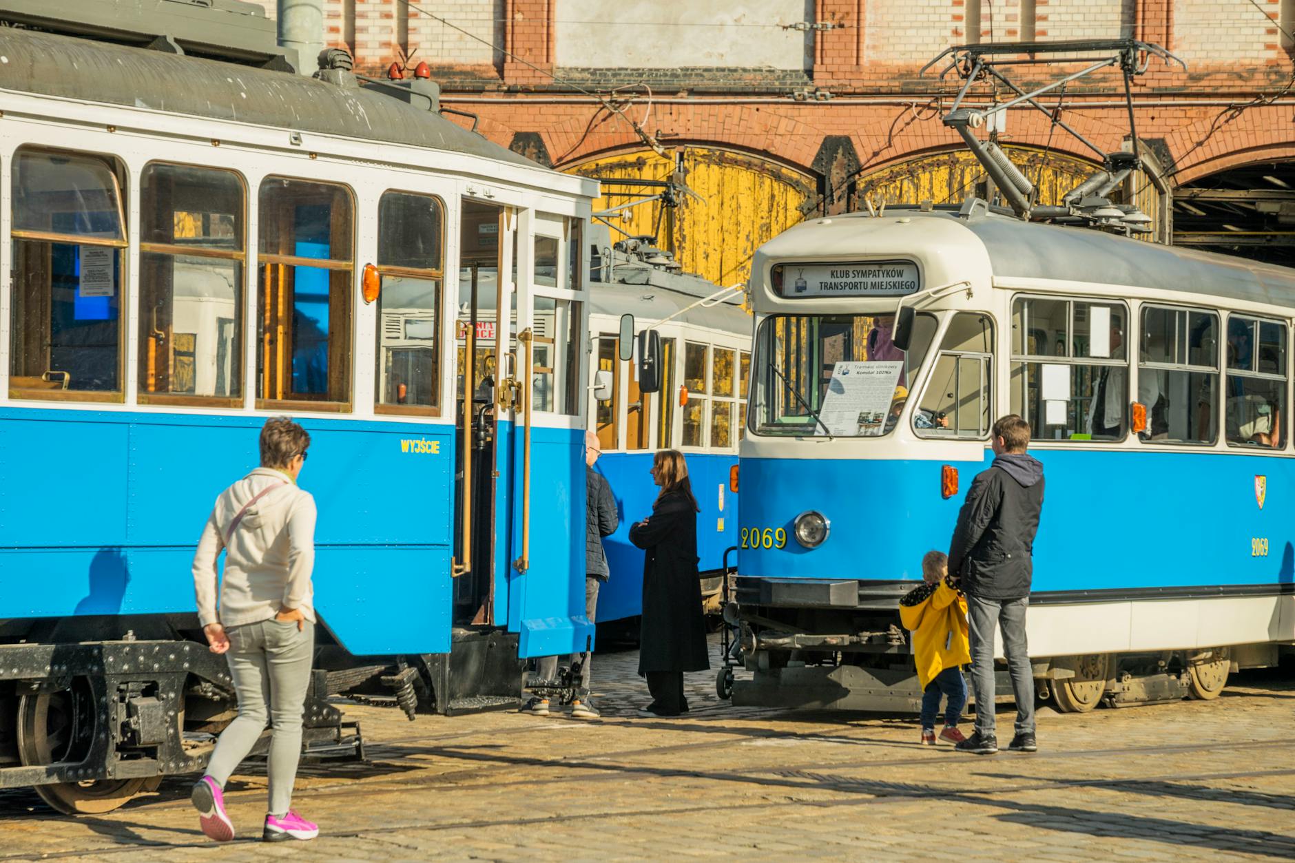 Krakow transport and excursion setting for family day-trip planning.