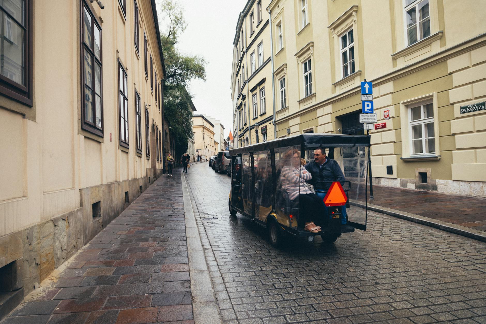 Krakow Old Town view for first-time visitor planning.