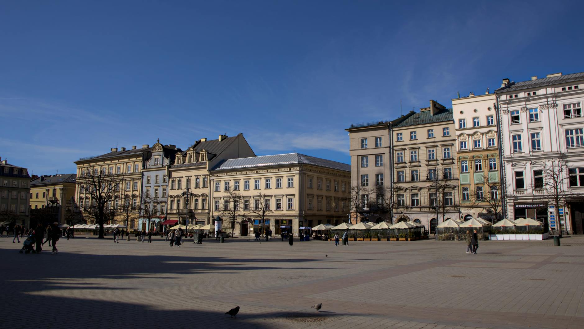 Krakow Old Town lodging area for woman traveler base planning.