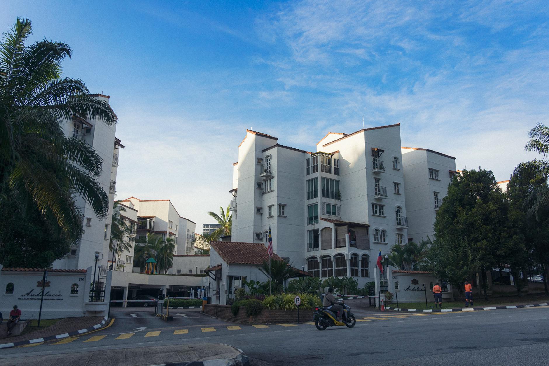 Langkawi budget lodging area and total-cost planning context.