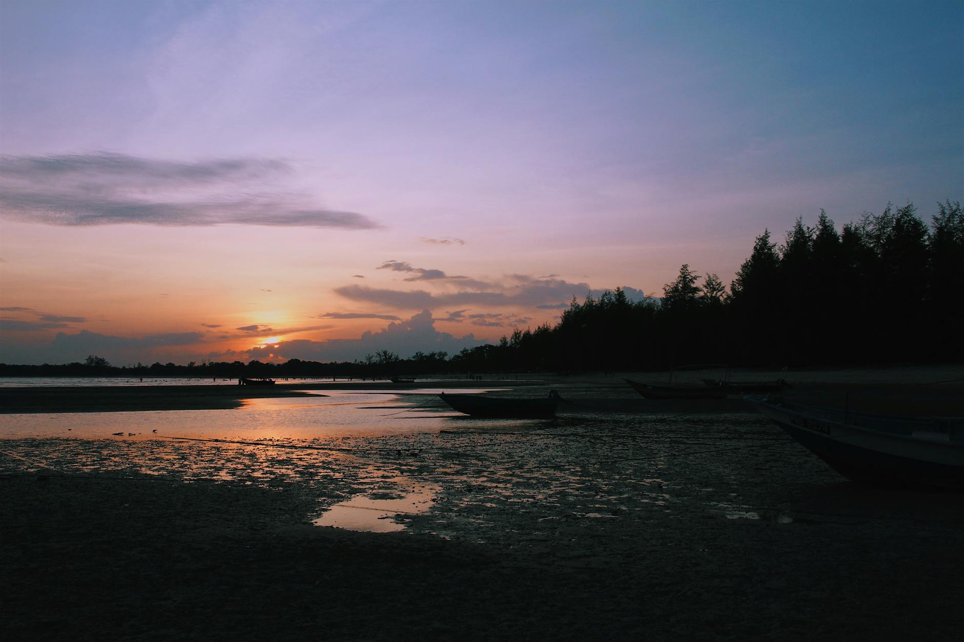 Langkawi sunset and creator edit-workflow planning context.