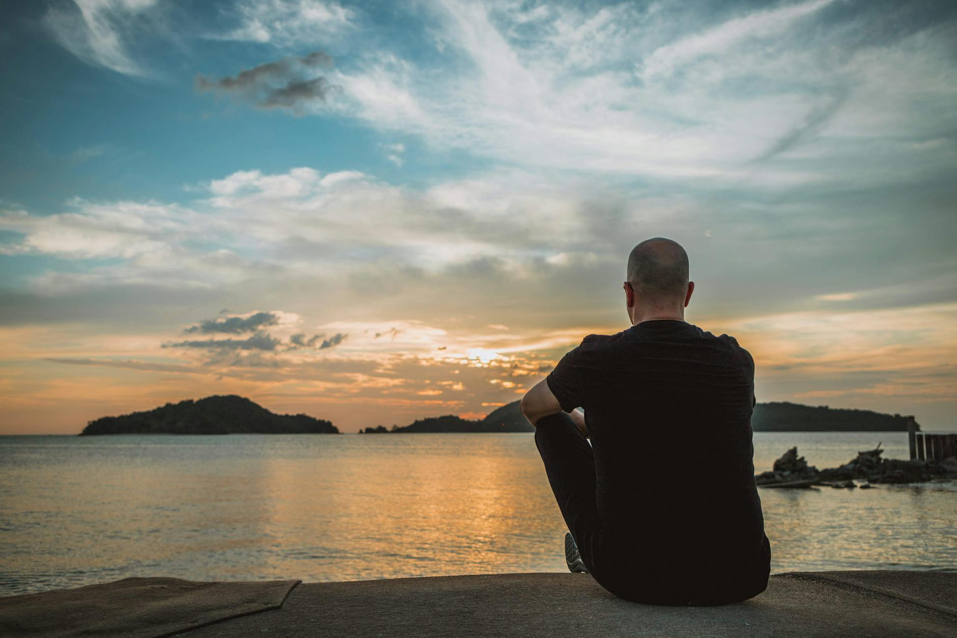 Langkawi first-time itinerary anchors and activity planning context.