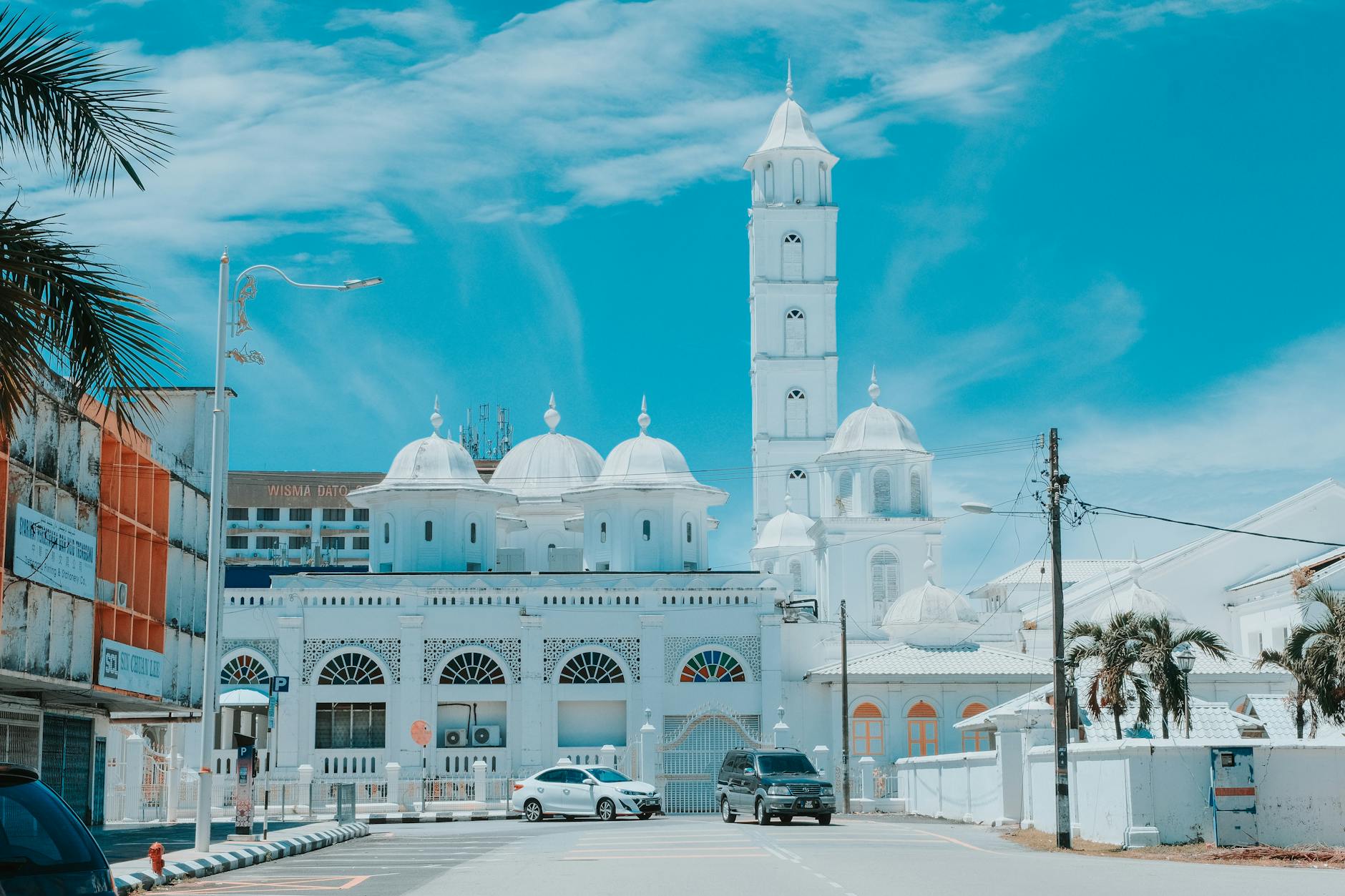 Langkawi mosque access and worship-timing planning context.