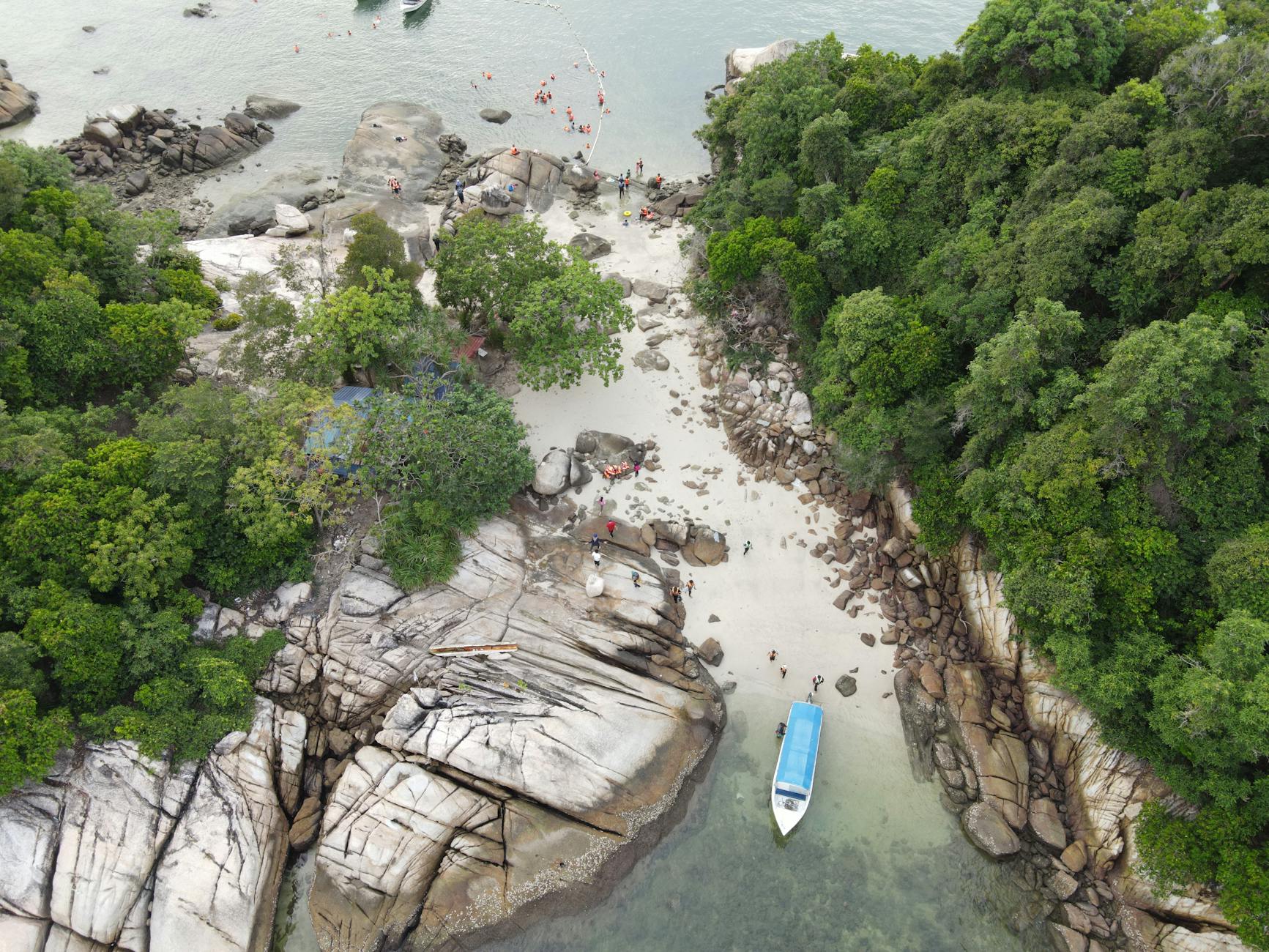 Langkawi airport, ferry, and tourist transport planning context.