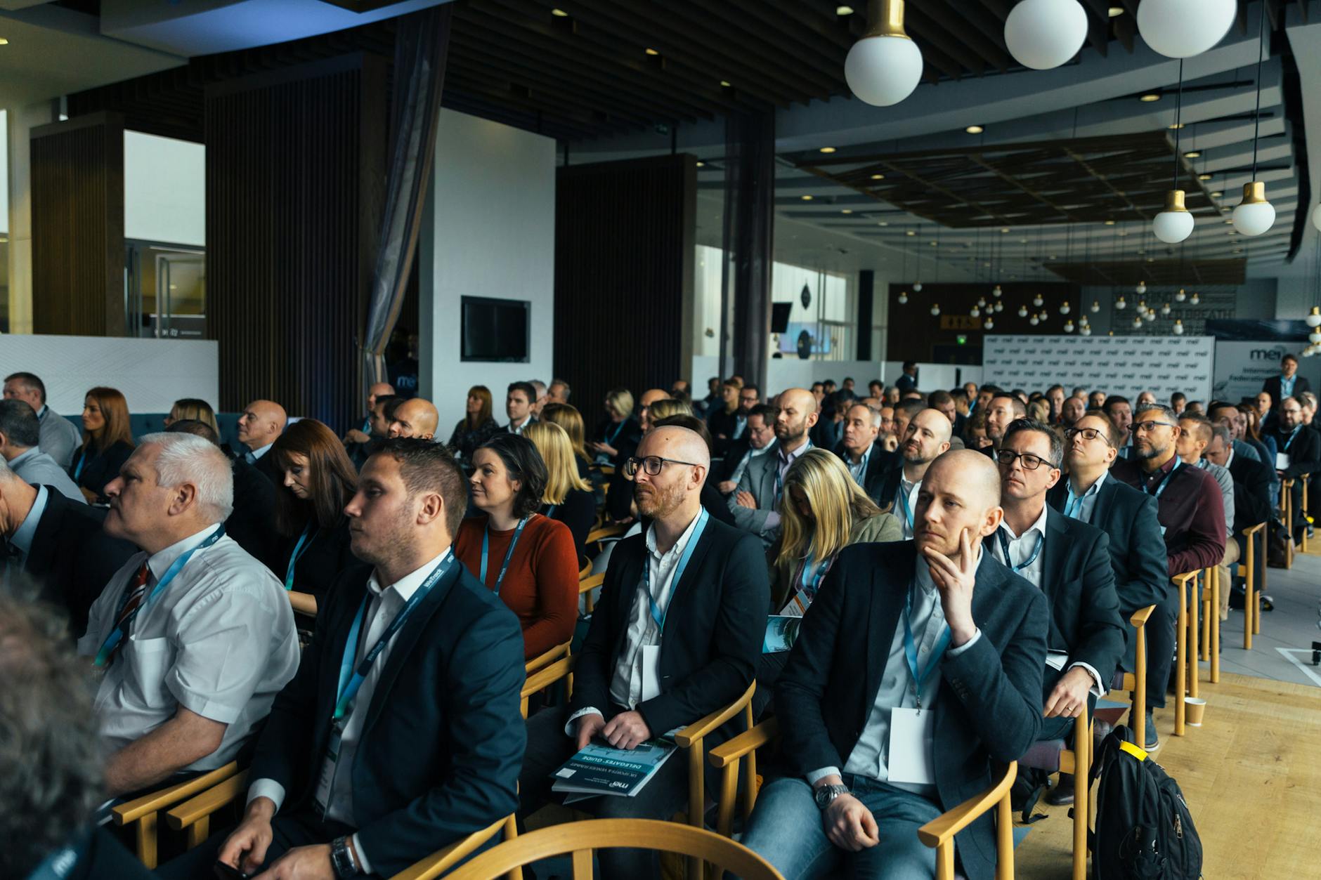 What To Consider For Short-Term Travel To London As A Conference Attendee
